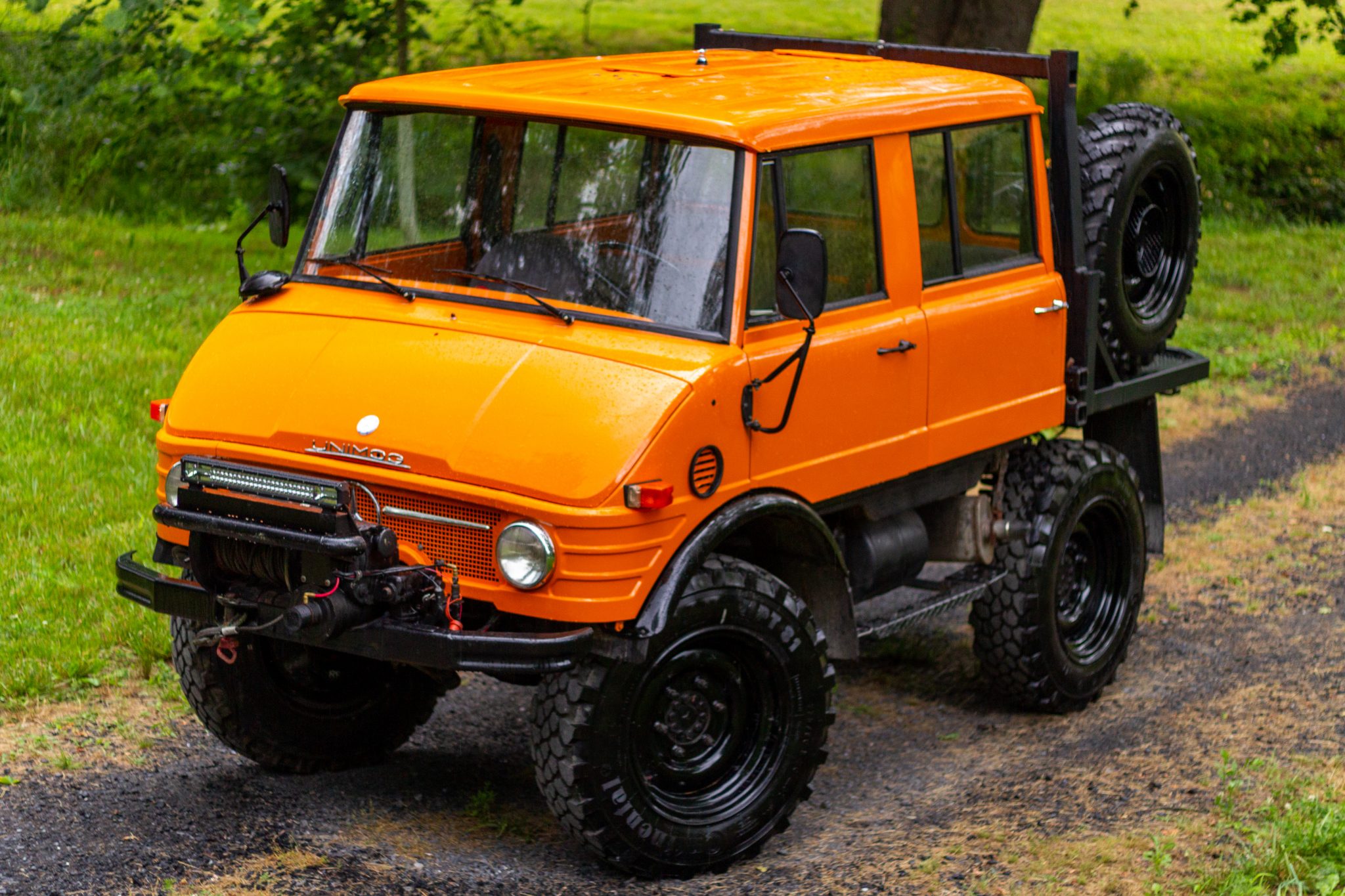 Mercedes-Benz Unimog 