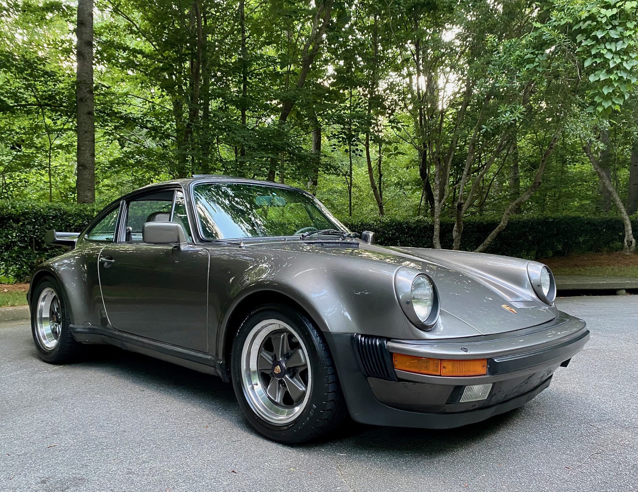 Porsche 911 Carrera 3.2 