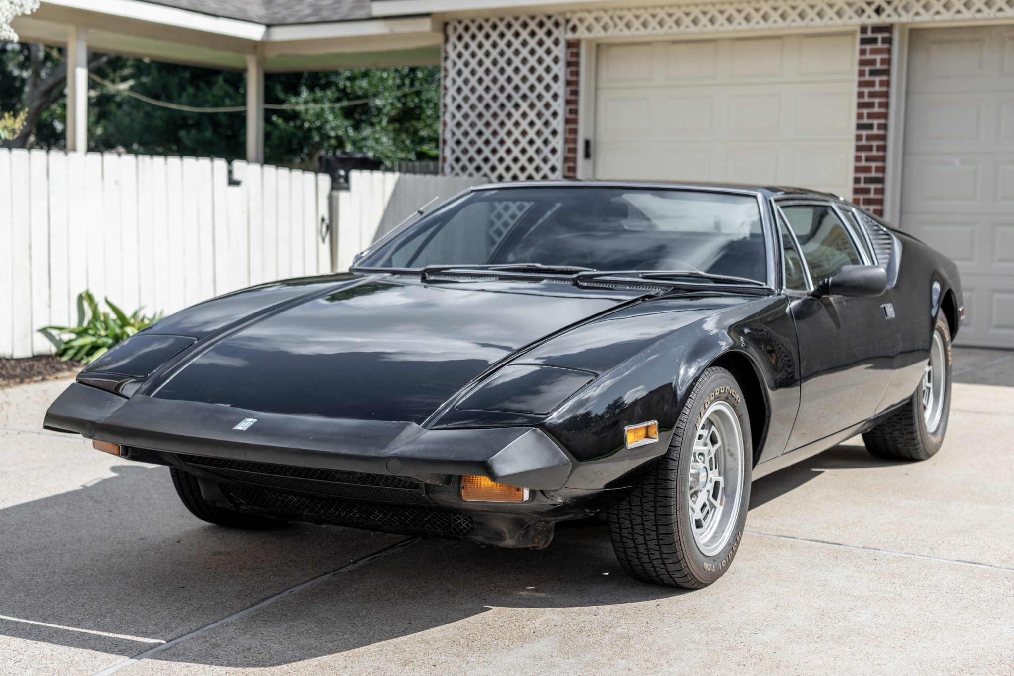 DeTomaso Pantera 