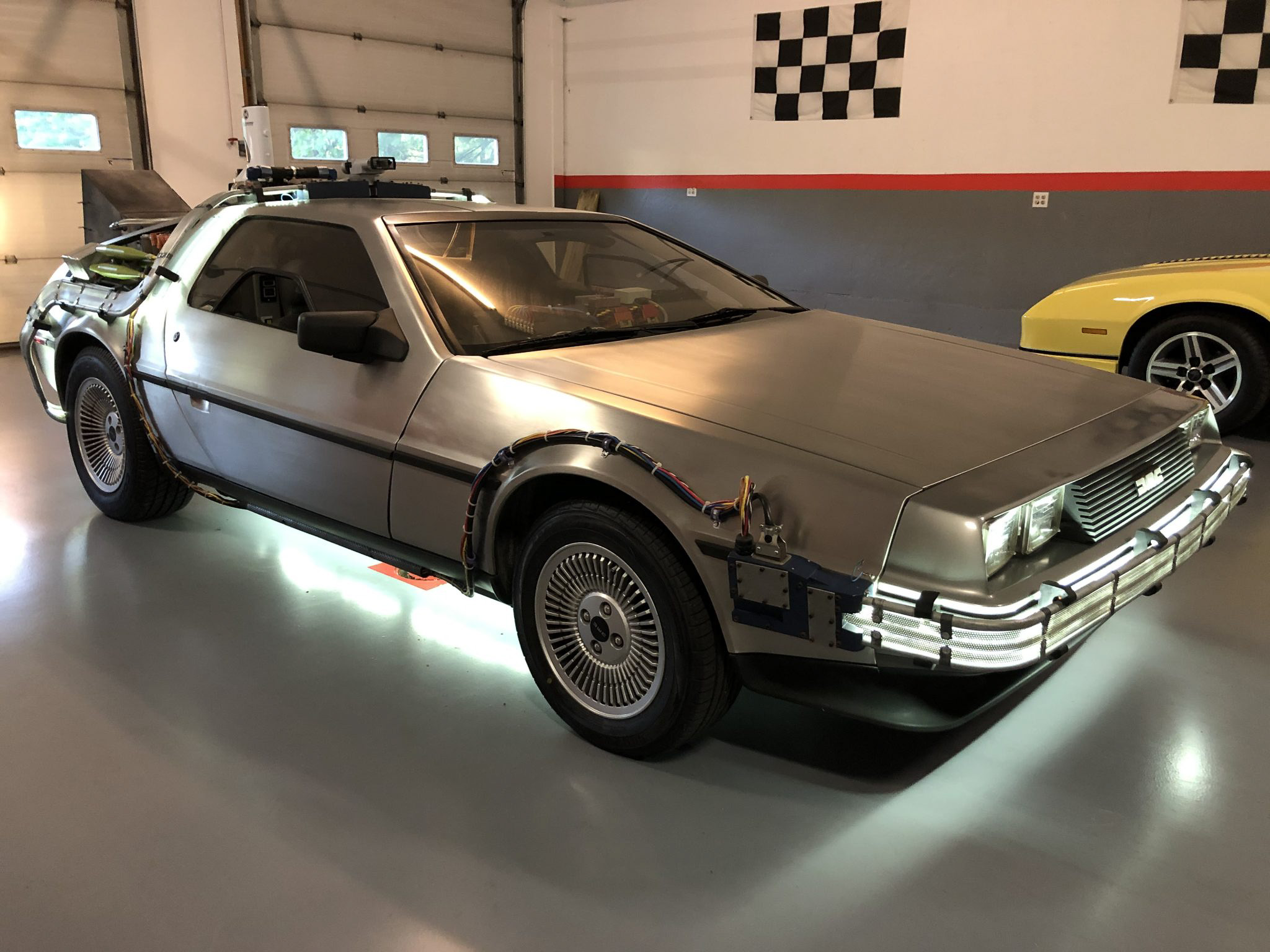 DeLorean DMC-12 
