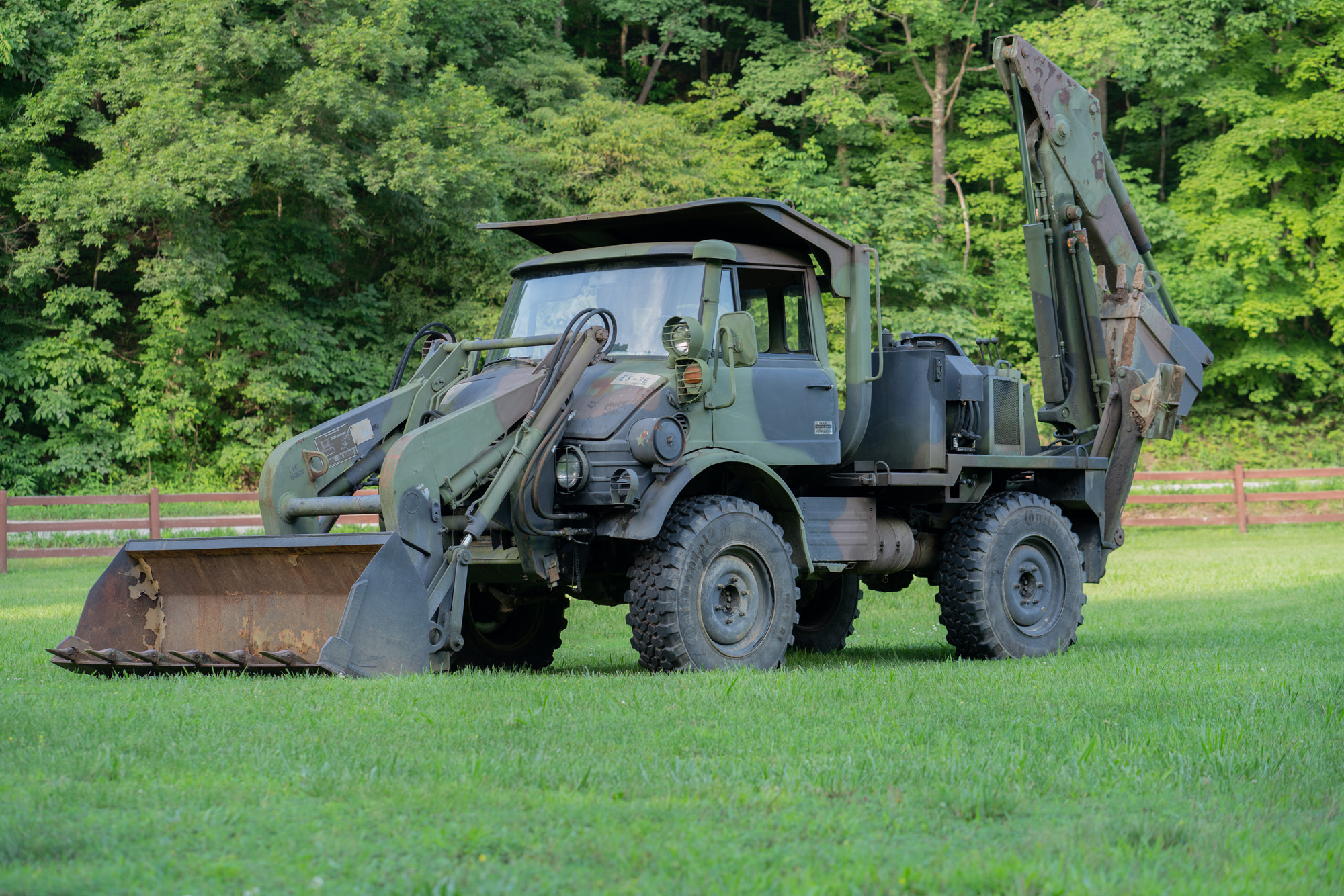 Mercedes-Benz Unimog 