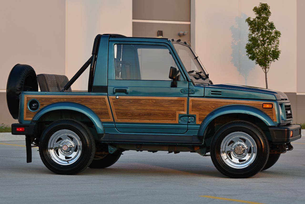 Suzuki Samurai 