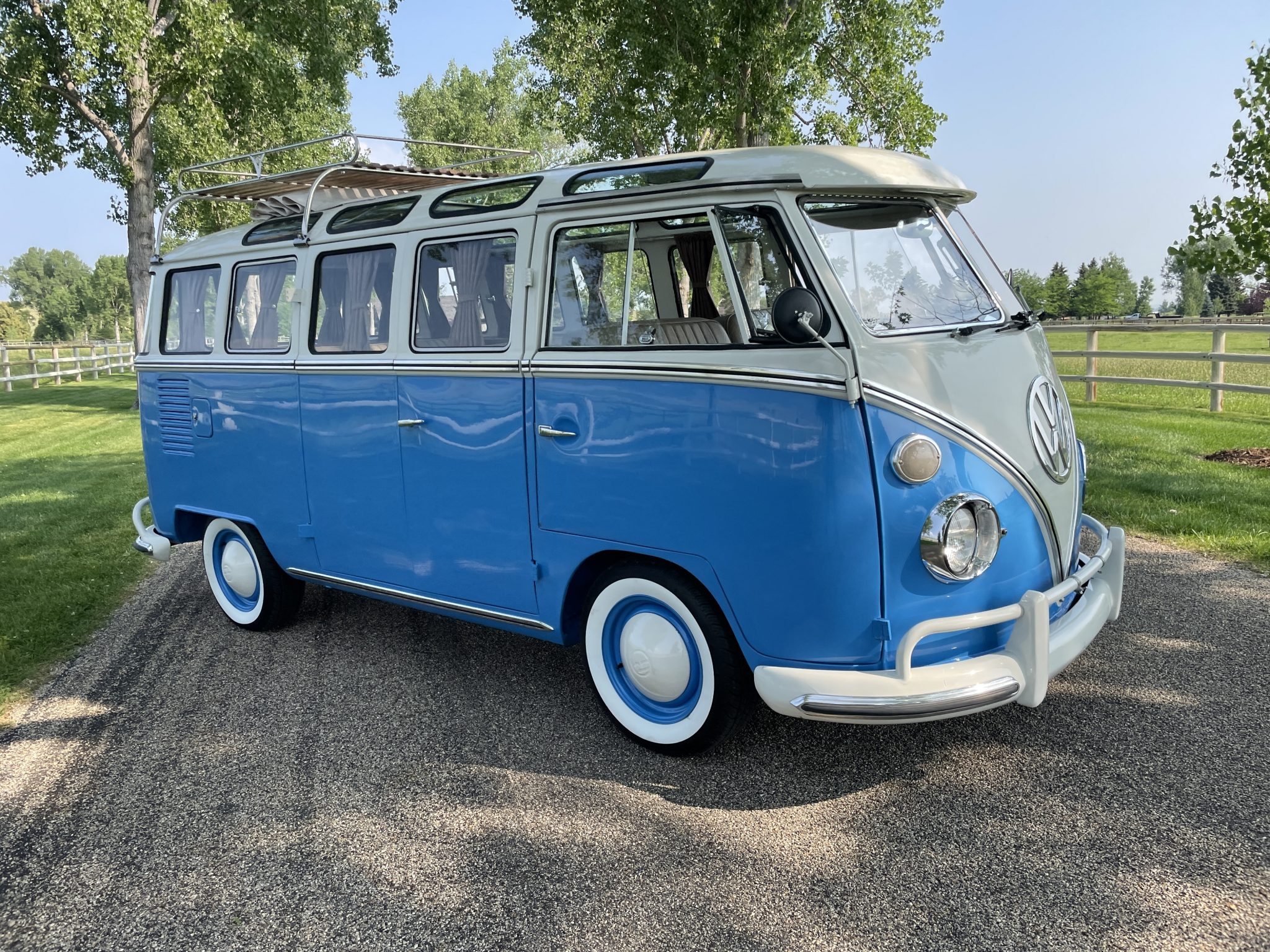 Volkswagen Split-Window Bus 