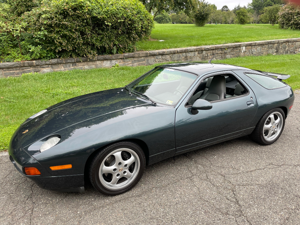 Porsche 928 