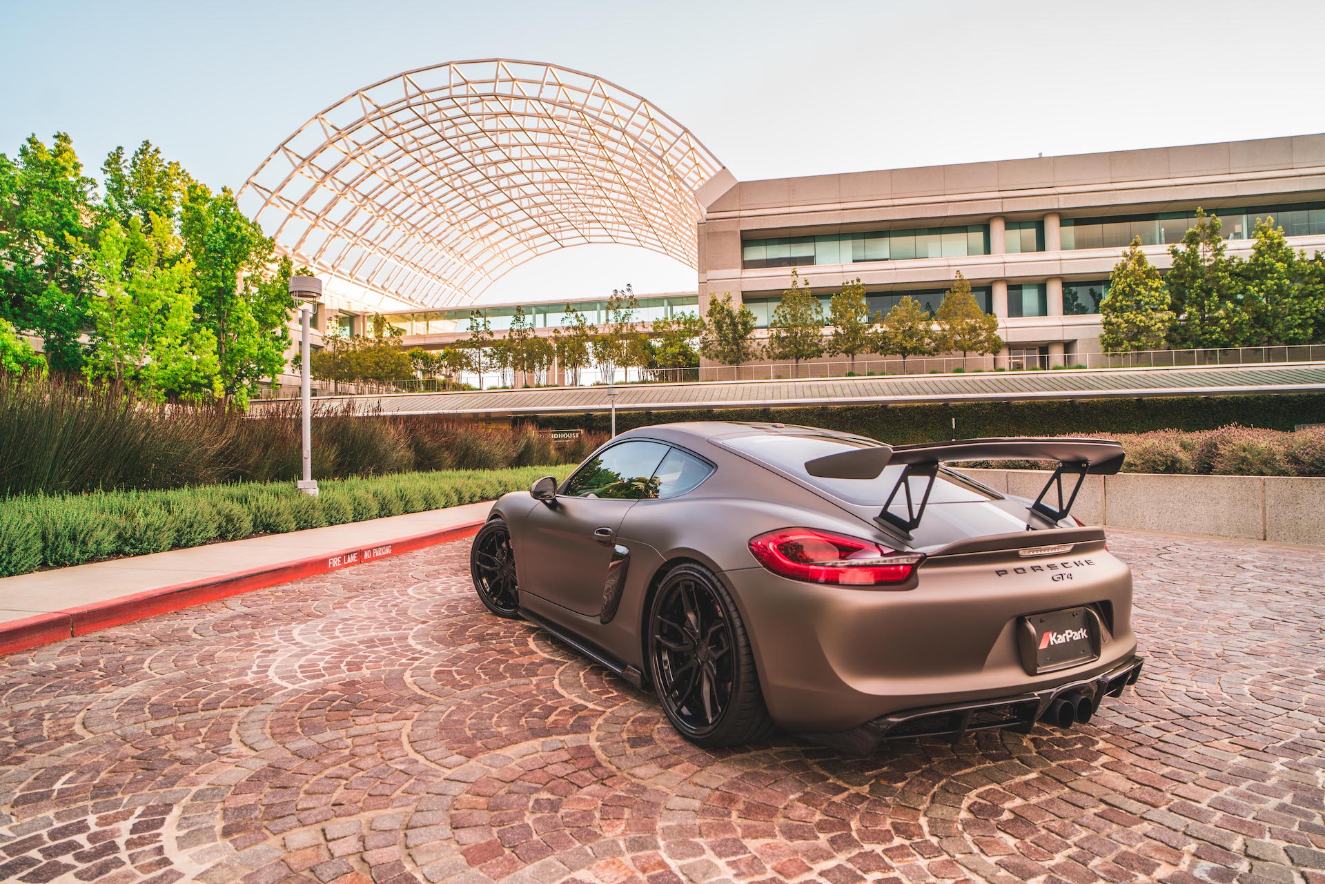 Porsche Cayman GT4 