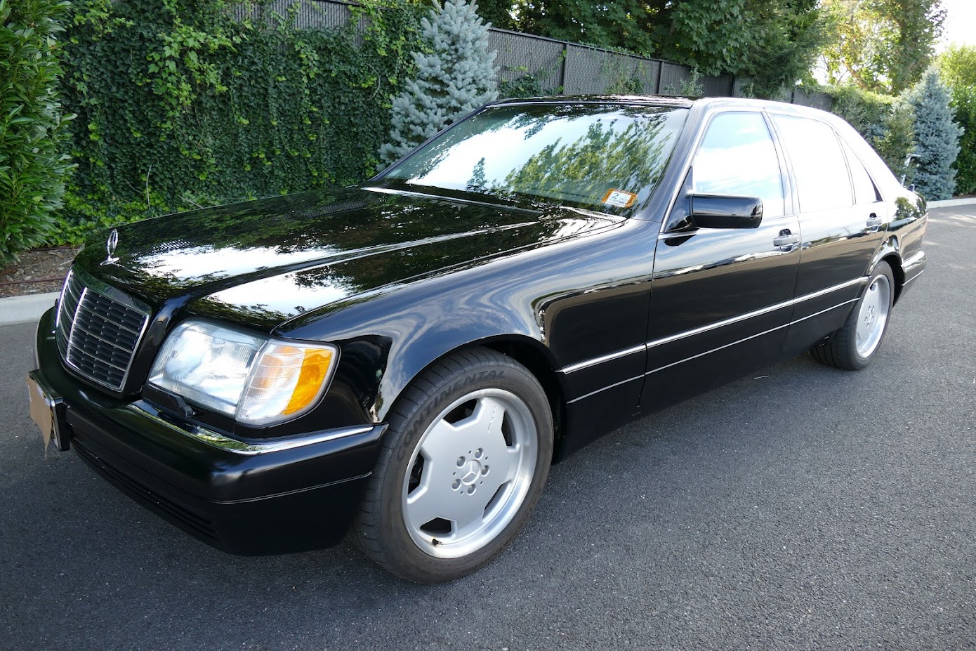 Mercedes-Benz W140 S-Class 