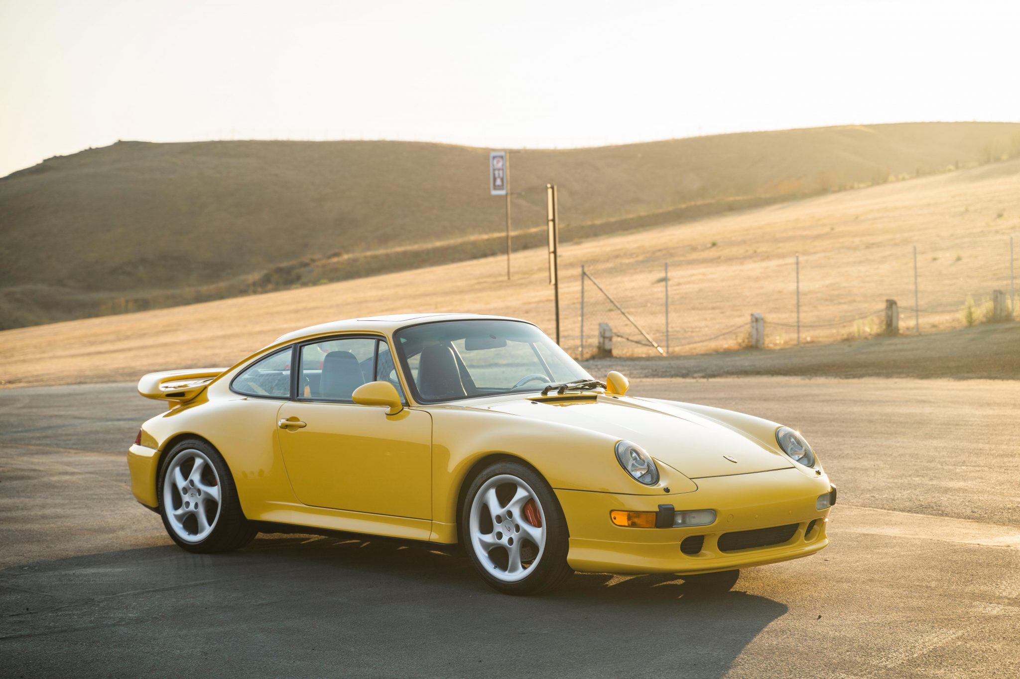 Porsche 993 911 (Non-Turbo/GT2) 