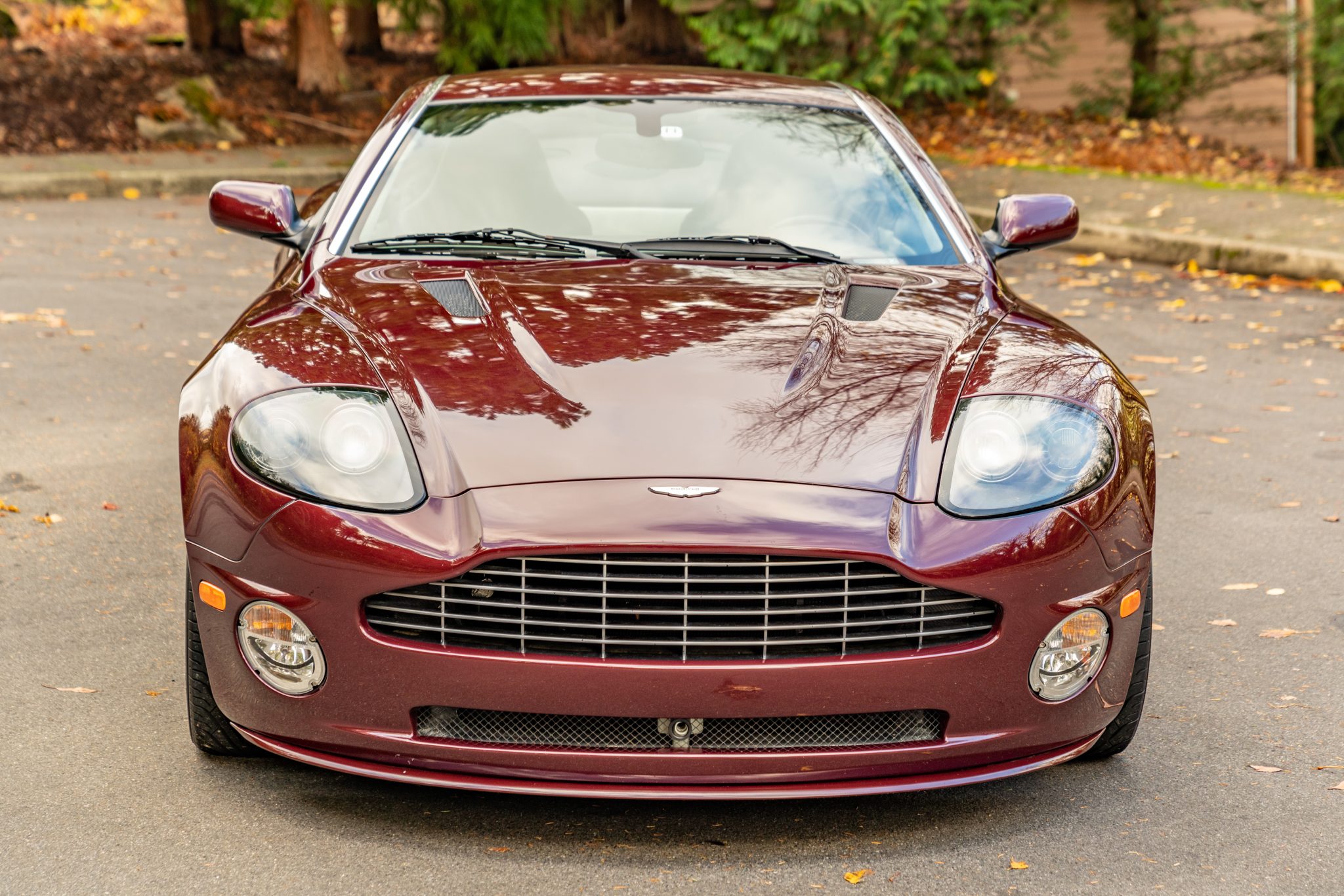 Aston Martin Vanquish 