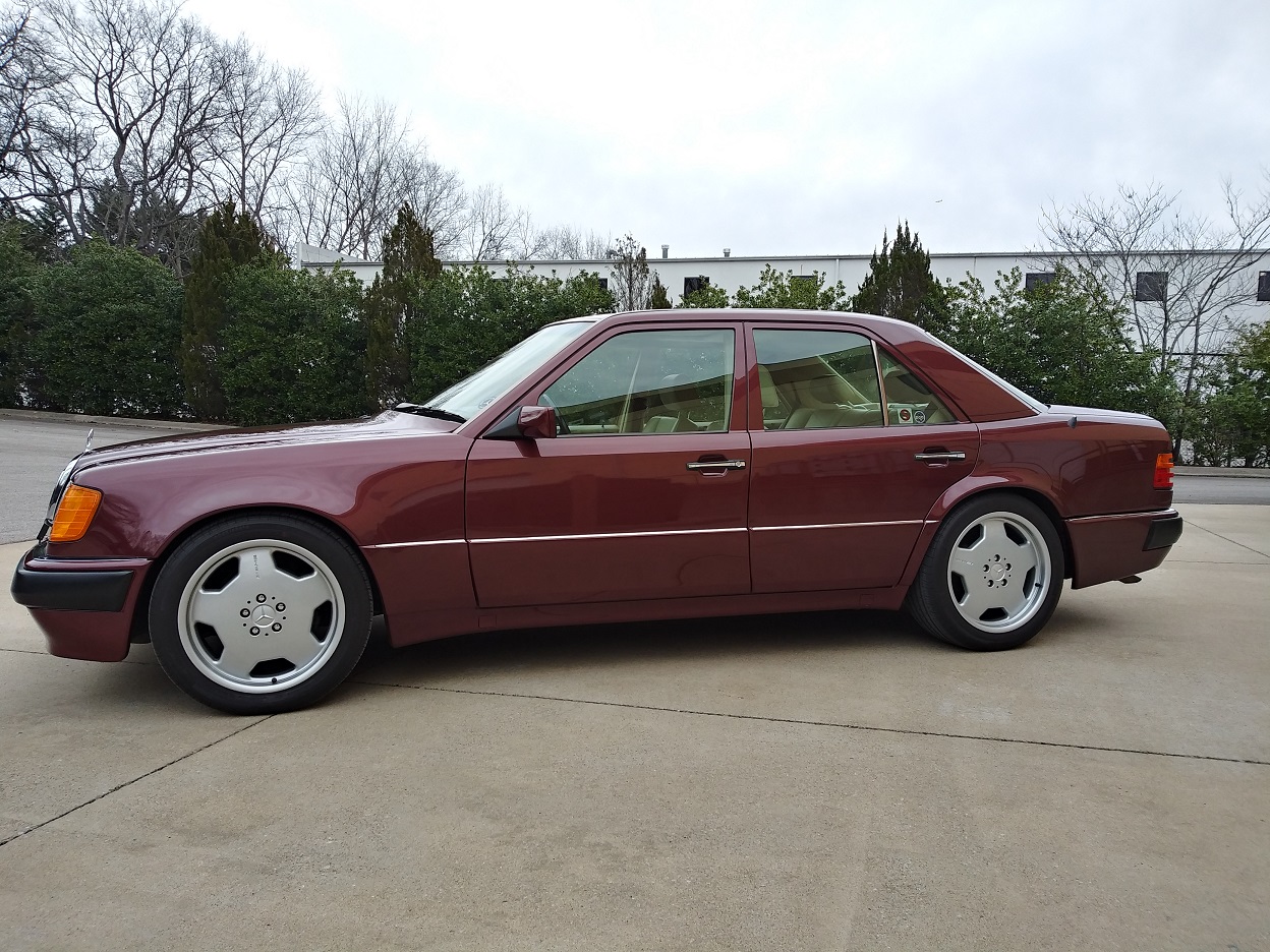 Mercedes-Benz 500E & E500 