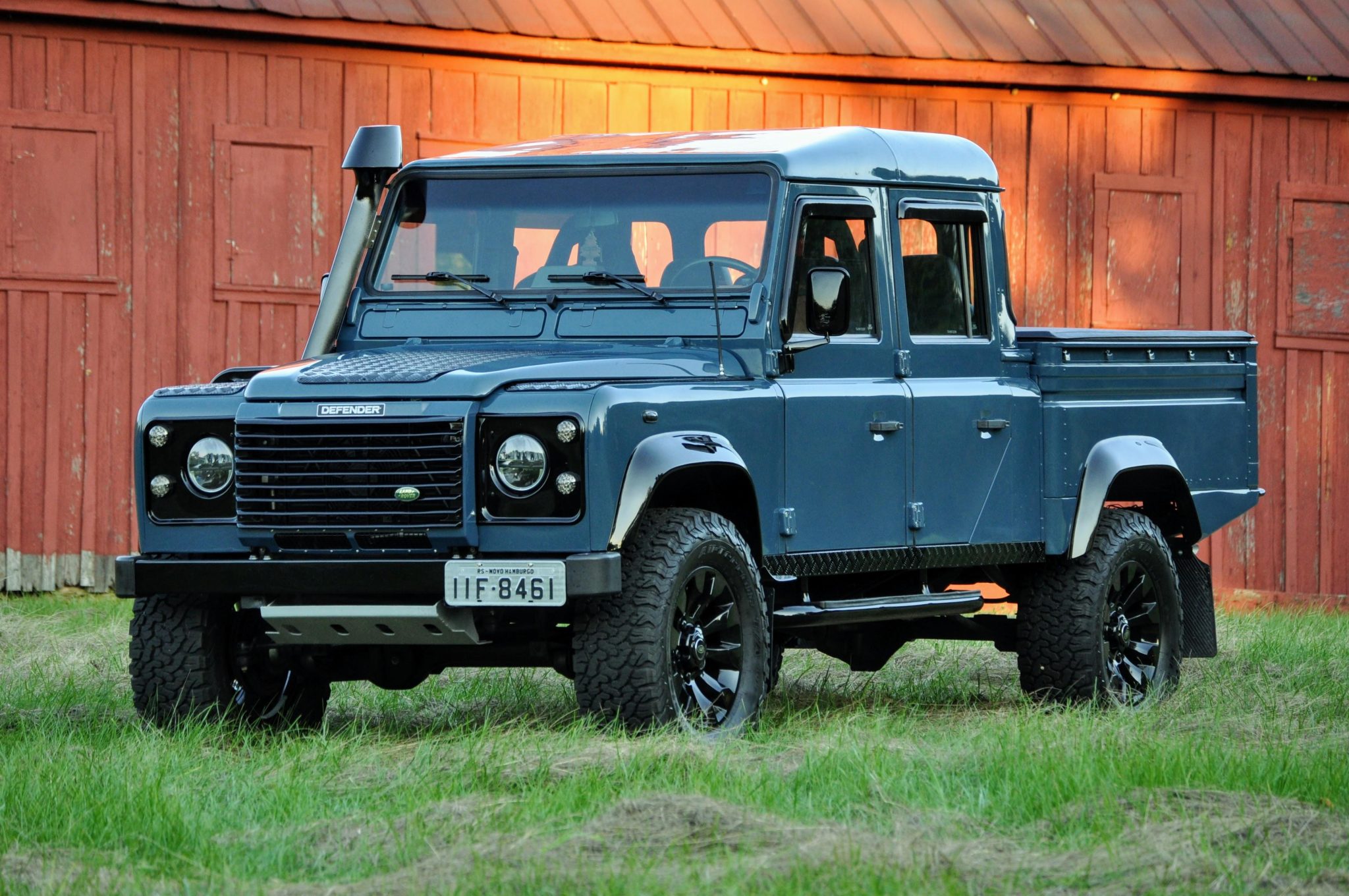Land Rover 127 / Defender 130 