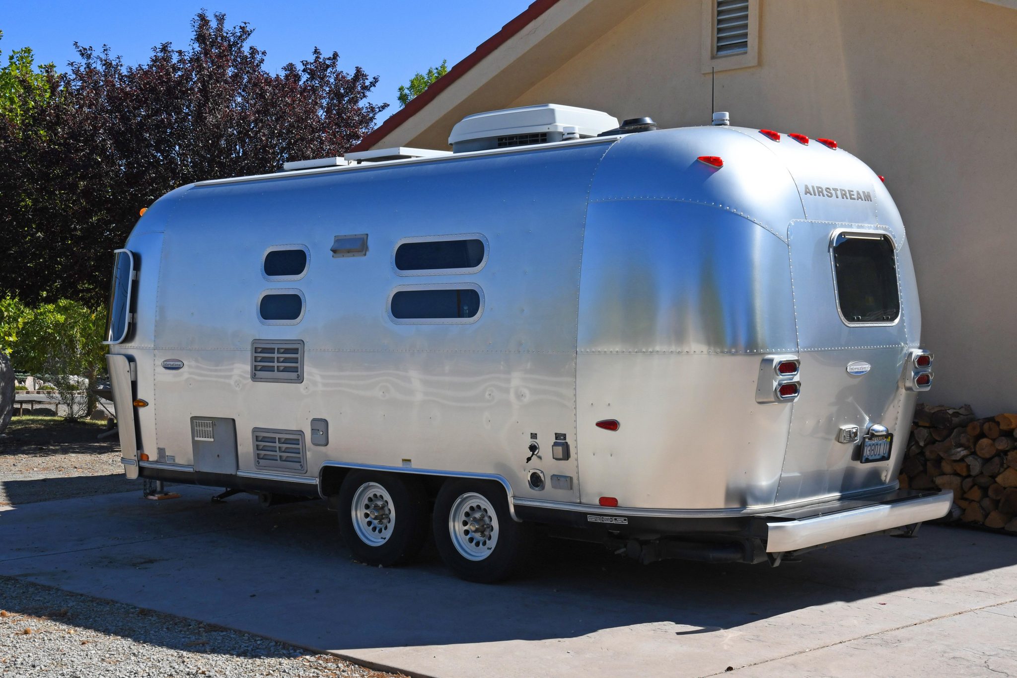 Parts and Automobilia – Trailers 