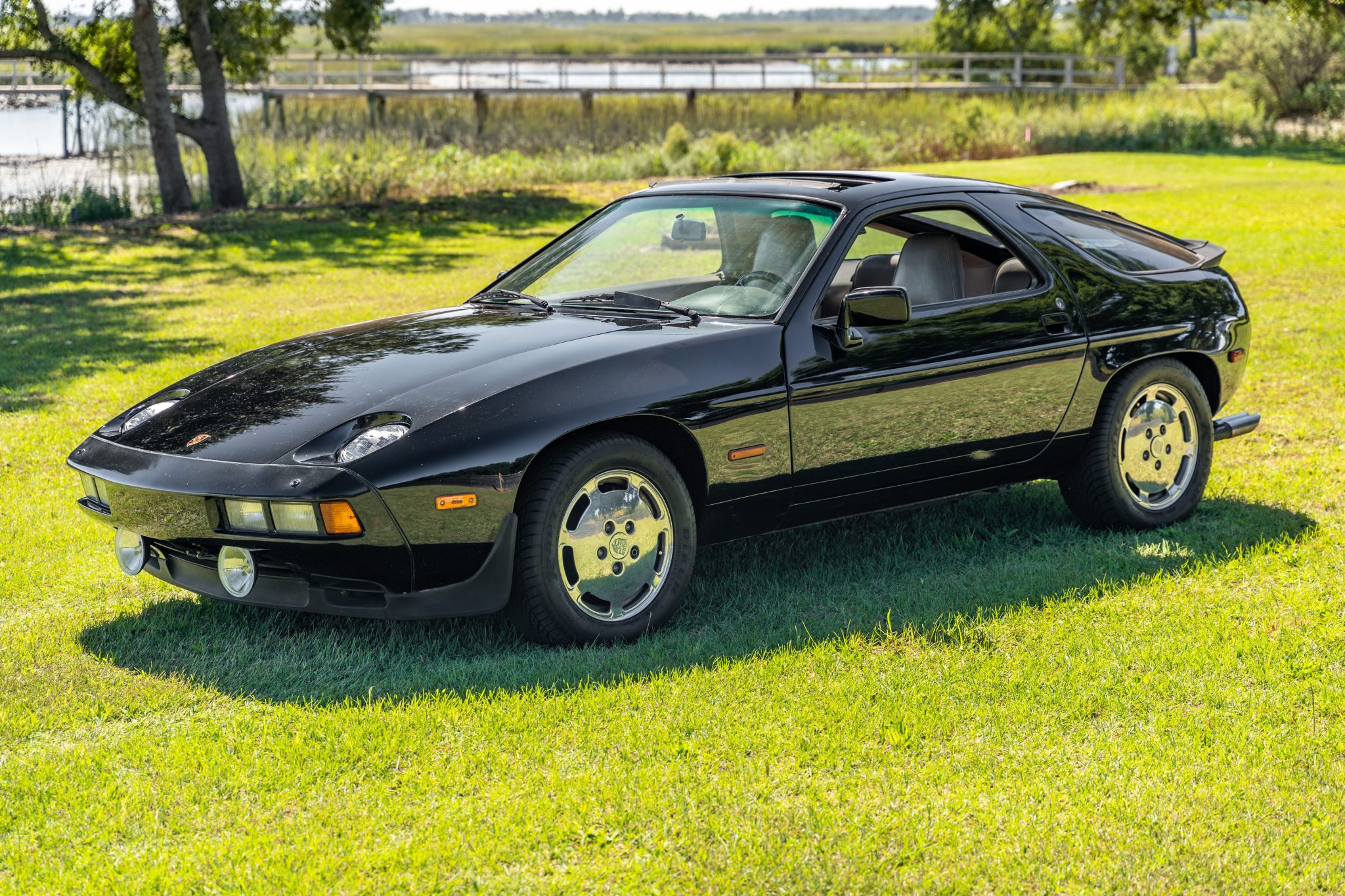 Porsche 928 