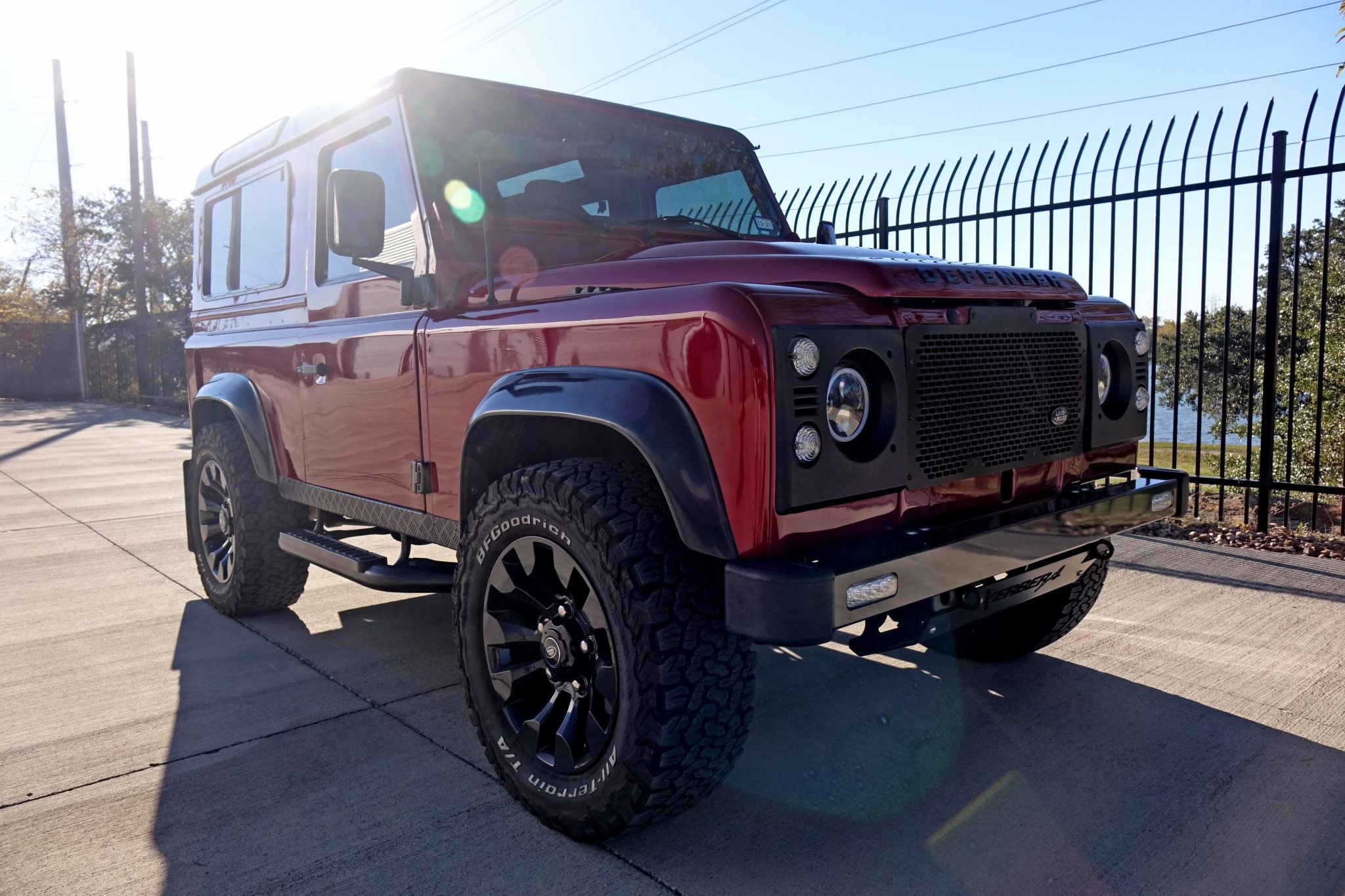 Land Rover 90 / Defender 90 (Euro Spec) 