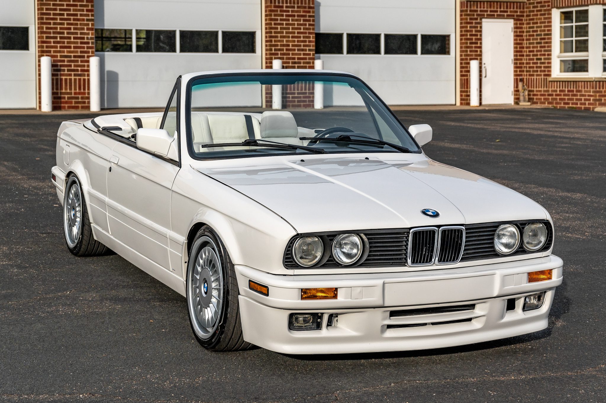 BMW E30 3-Series Convertible 