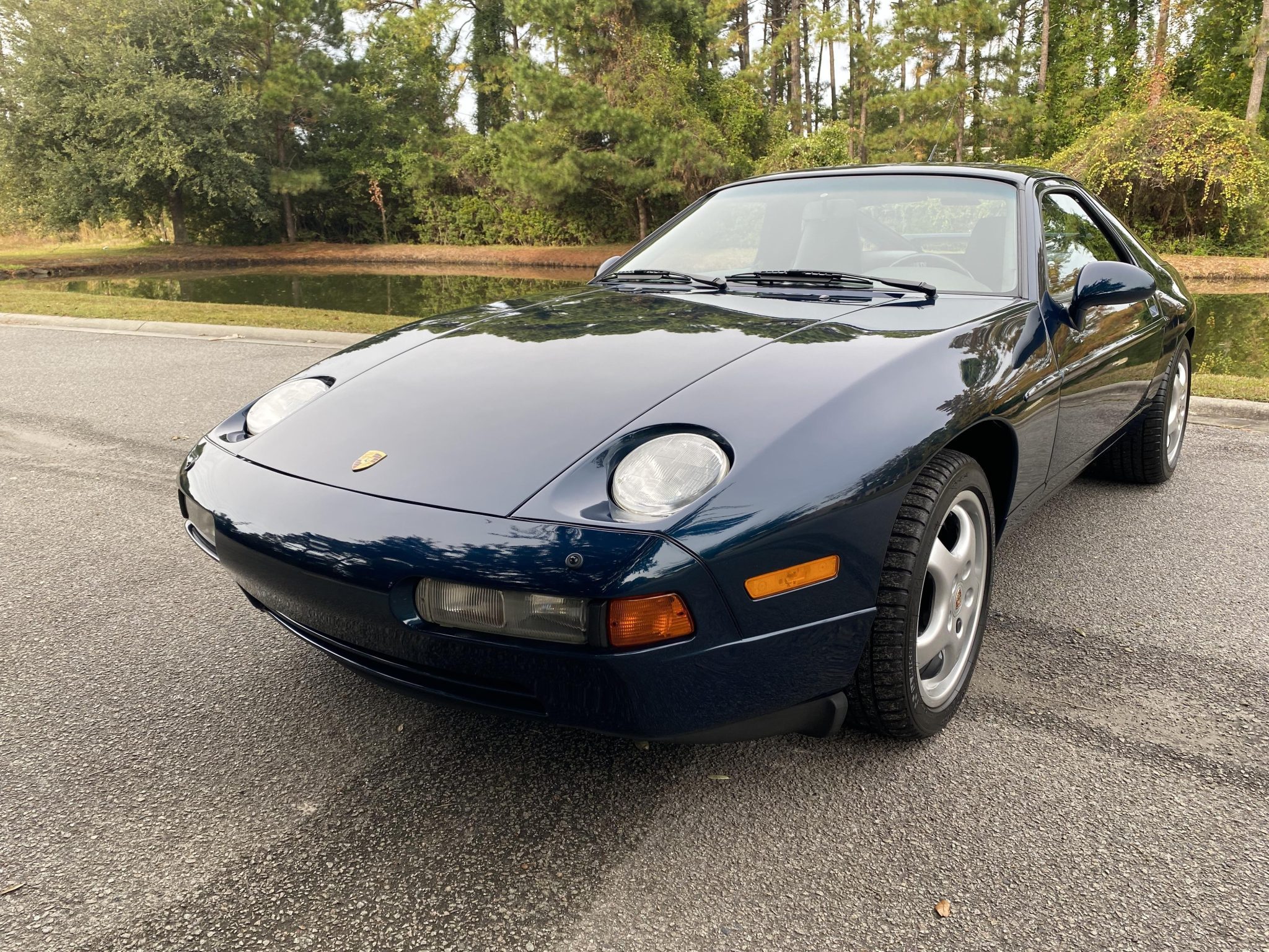 Porsche 928 