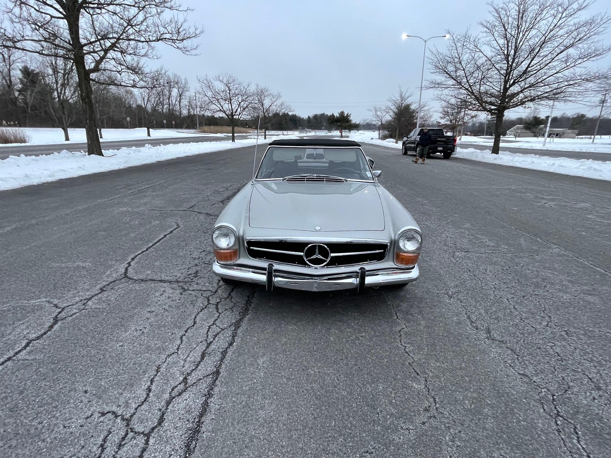 Mercedes-Benz W113 SL 