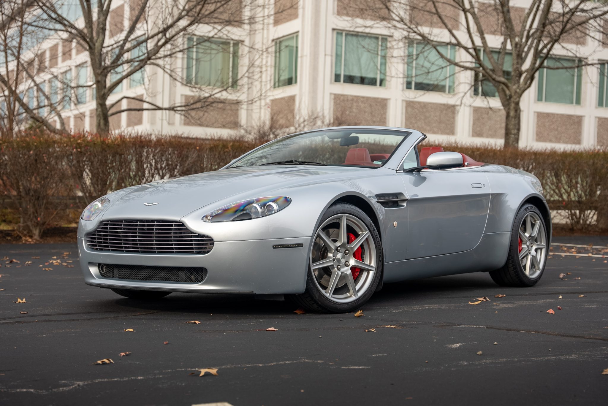 Aston Martin V8 Vantage (2006+) 