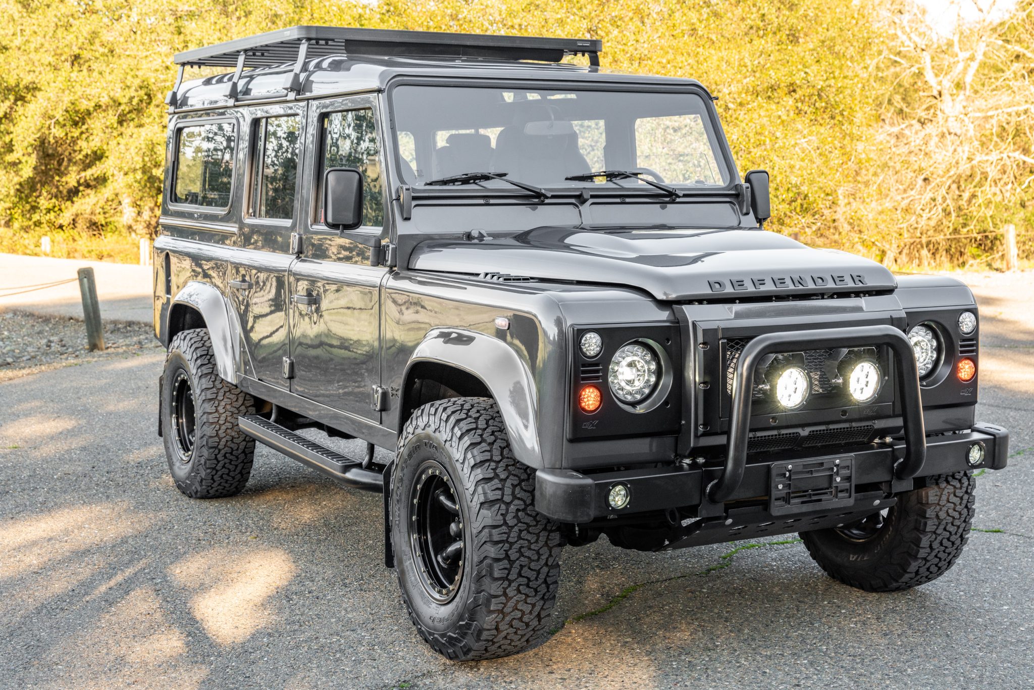Land Rover 110 / Defender 110 (Euro Spec) 