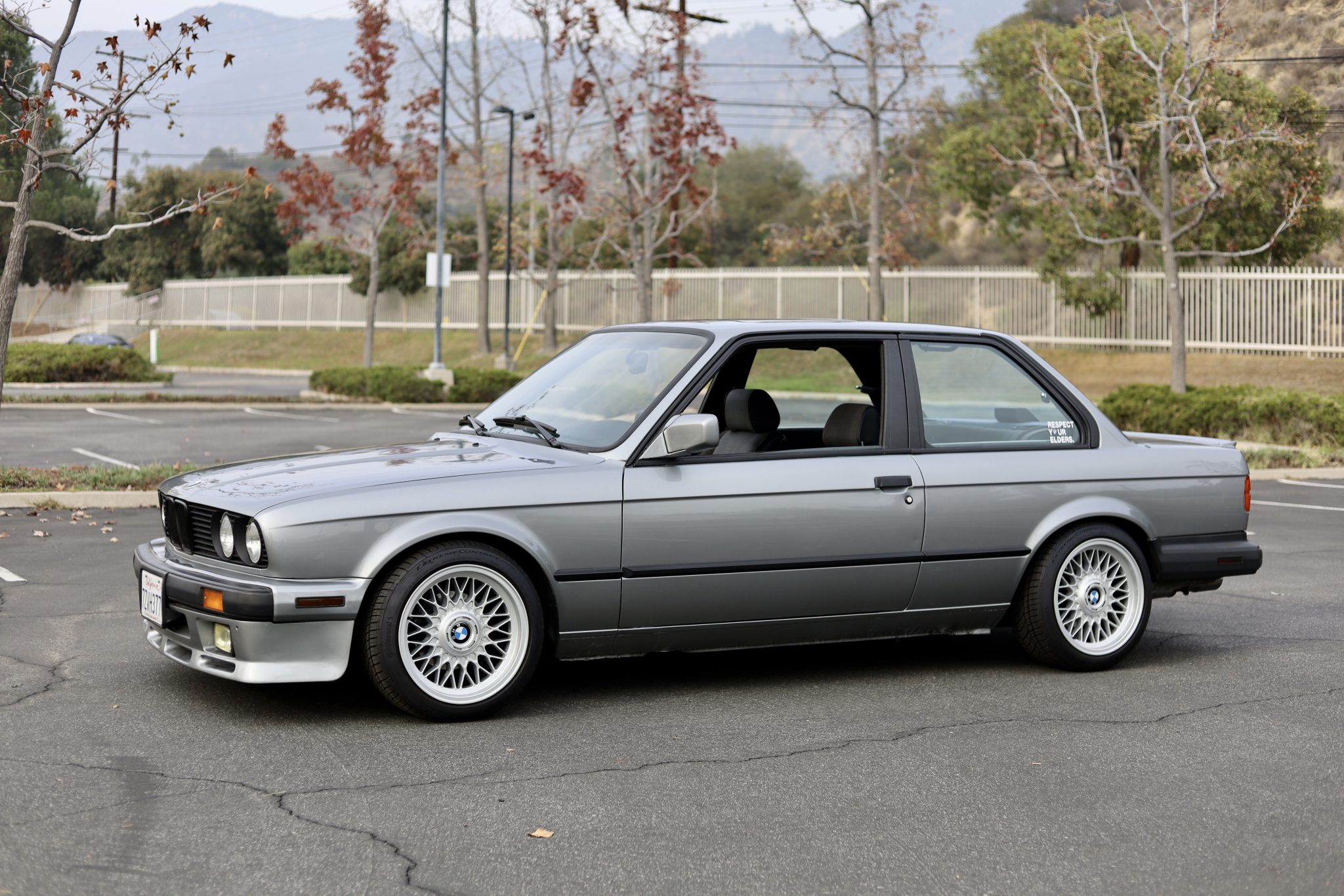 BMW E30 3-Series Coupe 