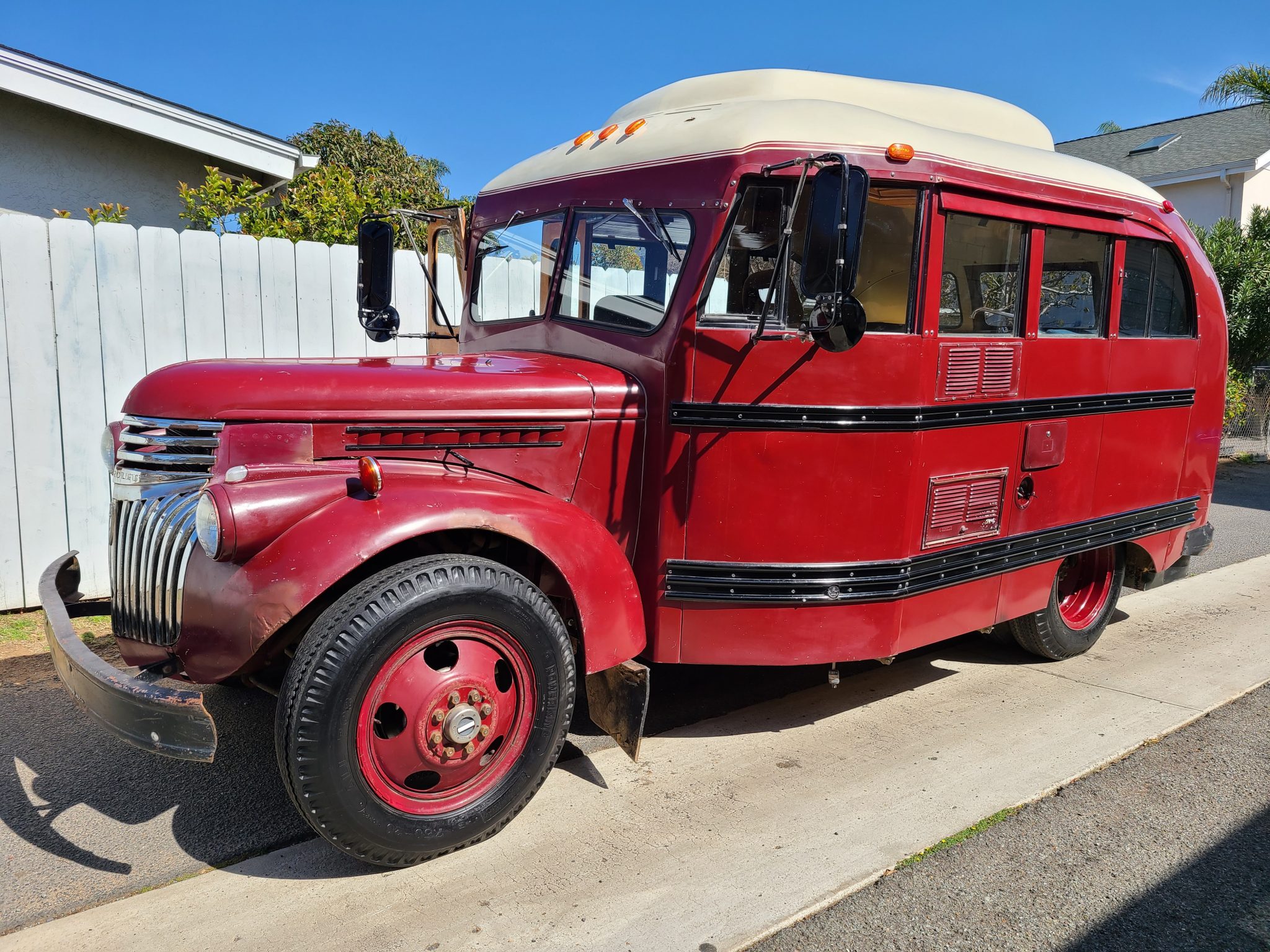 Chevrolet Wayne Bus Camper Conversion 4×4 