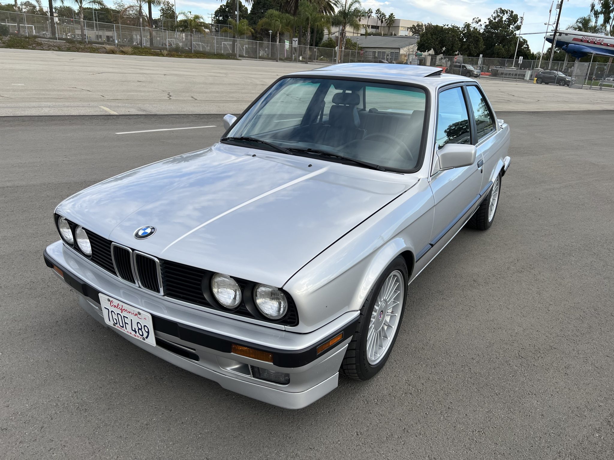 BMW E30 3-Series Coupe 