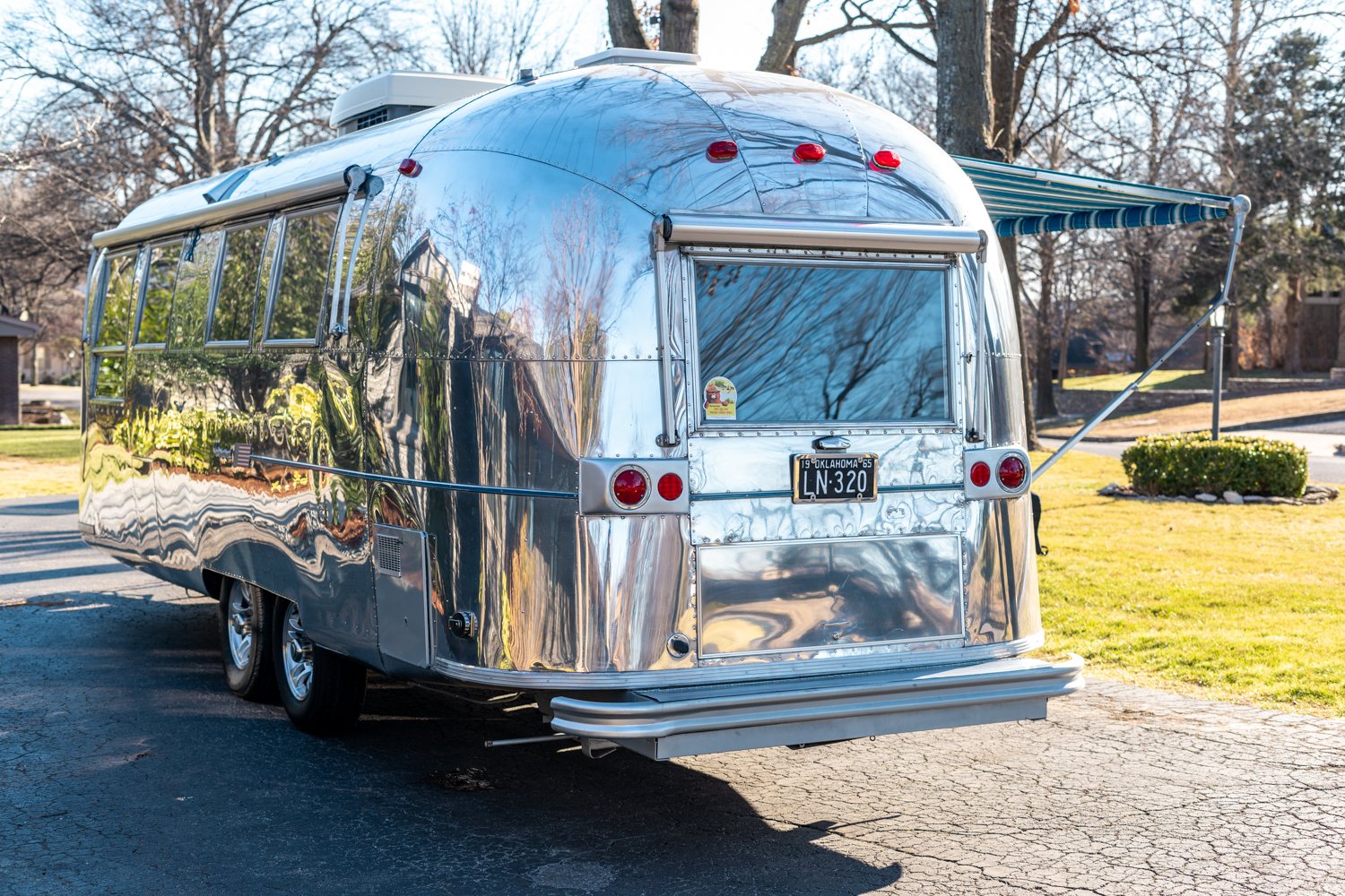 Parts and Automobilia – Trailers 