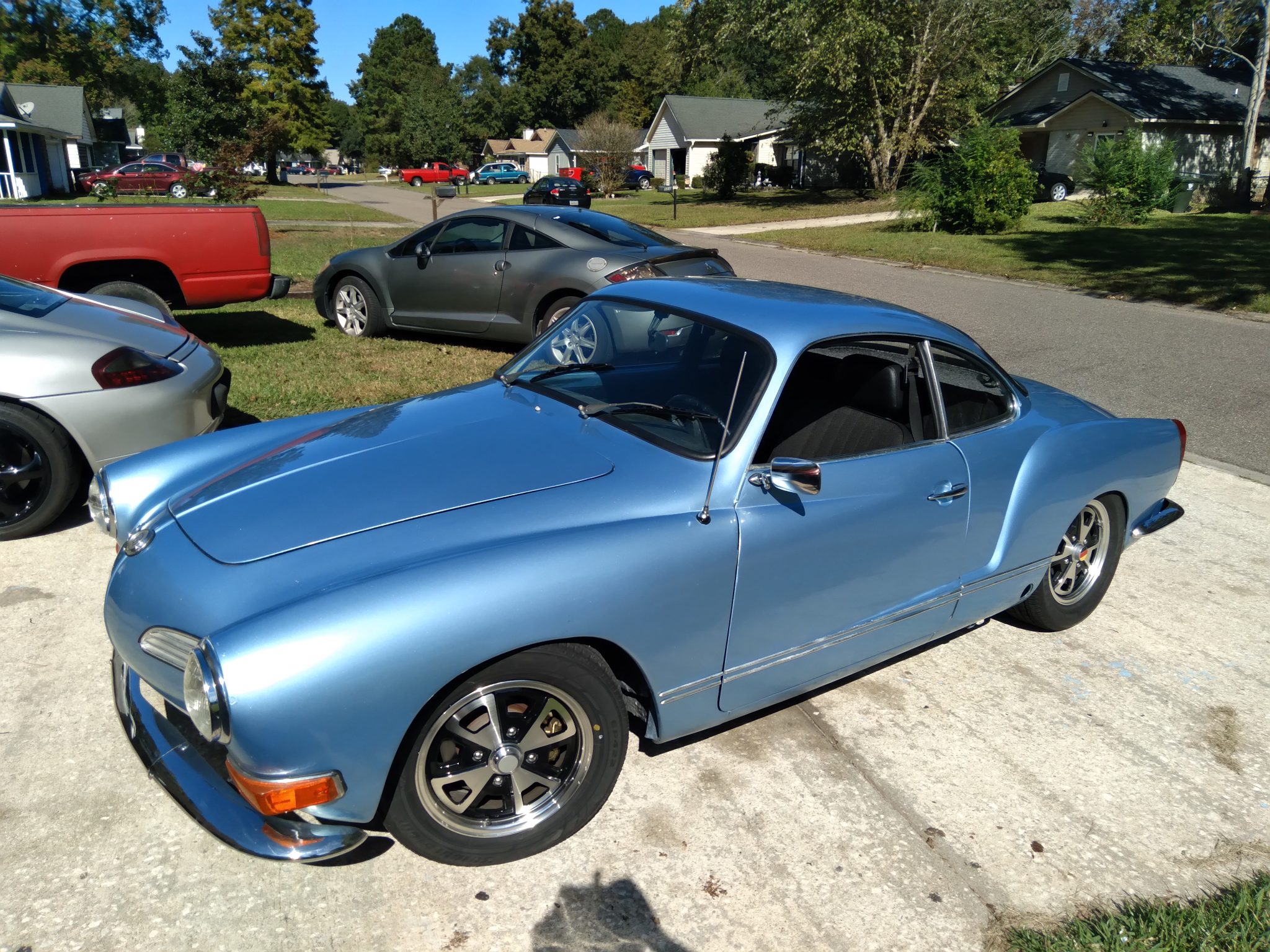 Volkswagen Karmann Ghia 