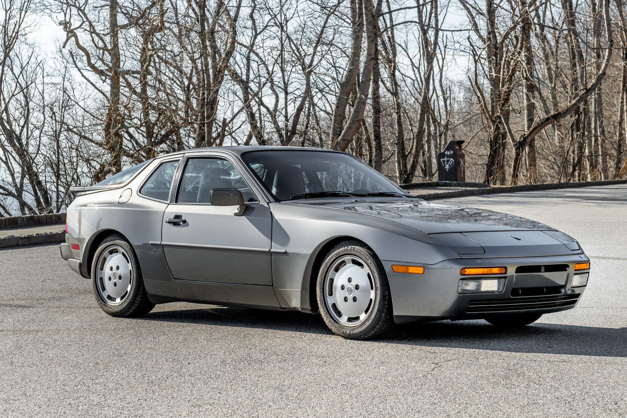 Porsche 944 Turbo 