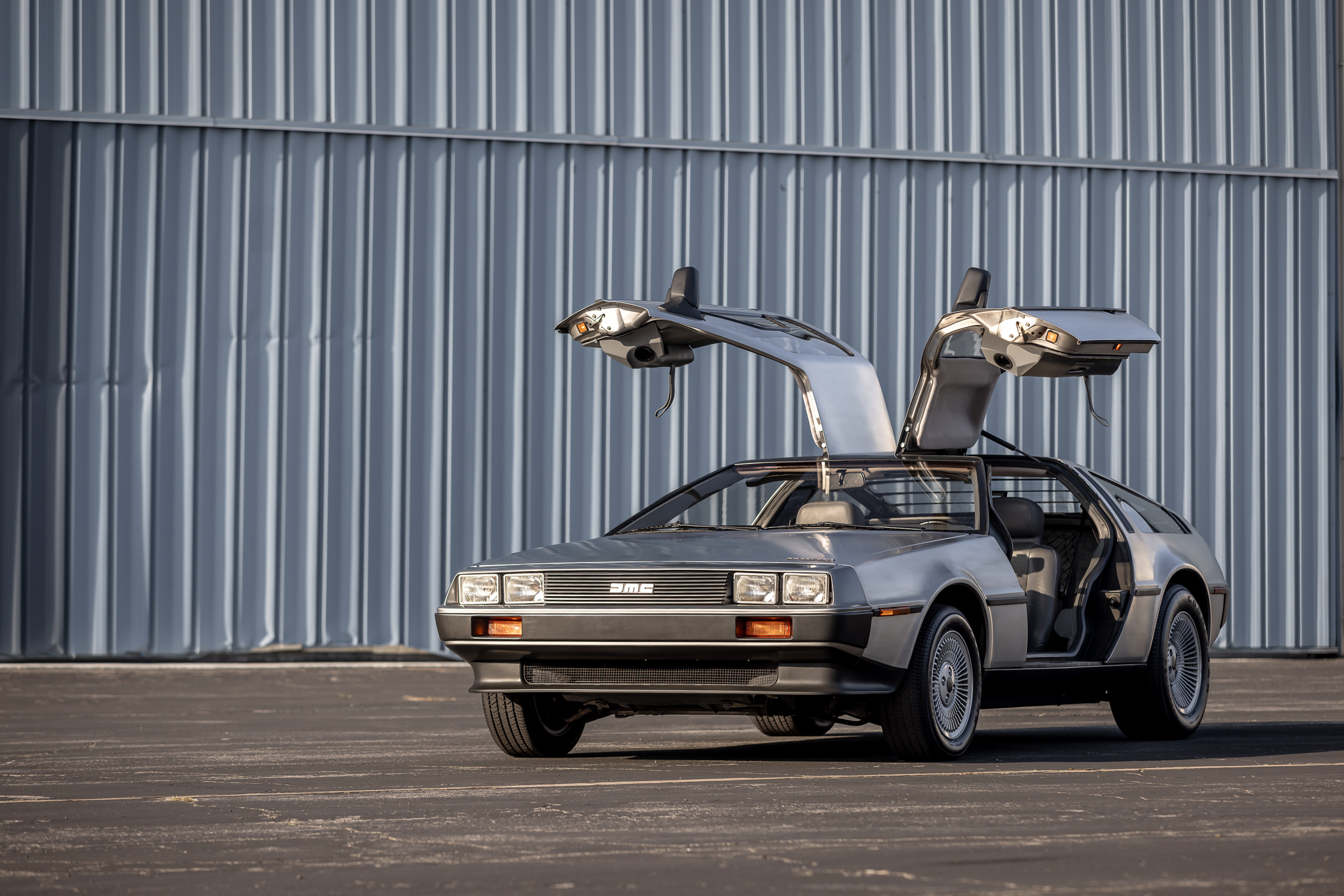 DeLorean DMC-12 