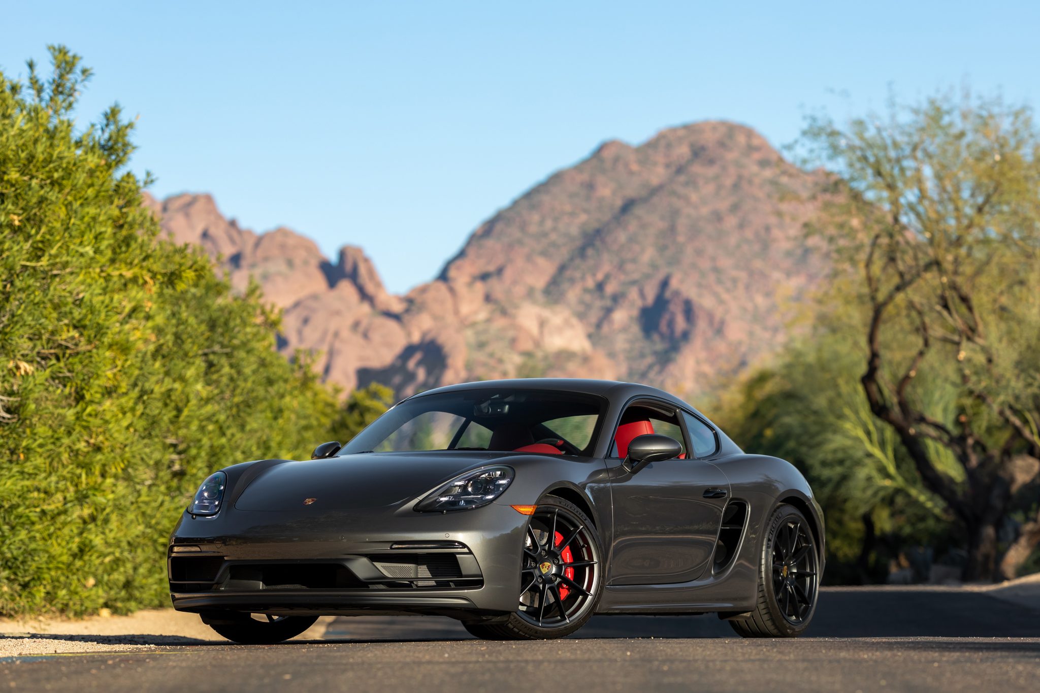 Porsche 982 718 Cayman 