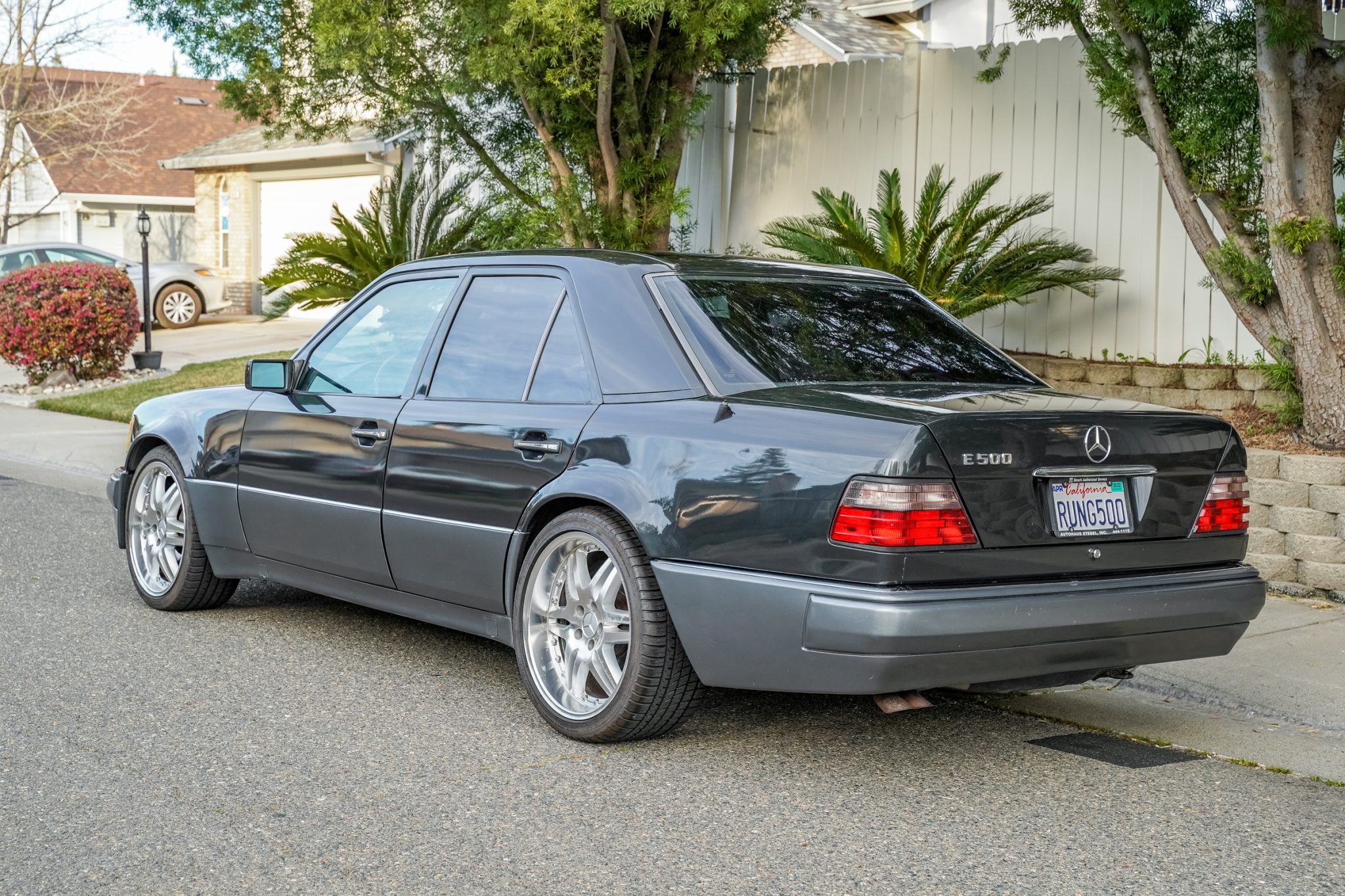Mercedes-Benz 500E & E500 
