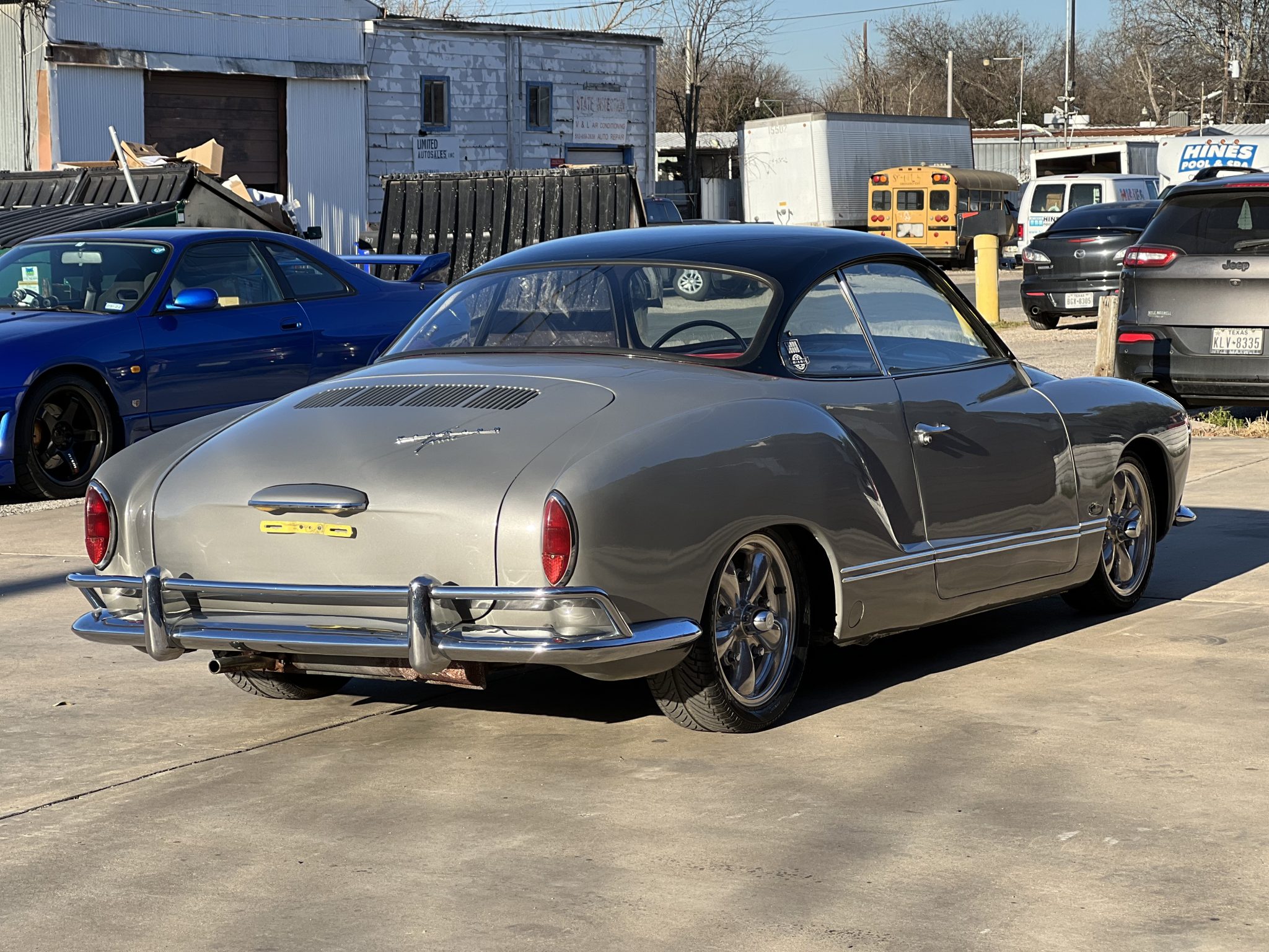 Volkswagen Karmann Ghia 