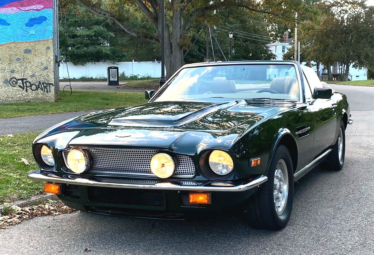 Aston Martin V8 (1977-1989) 
