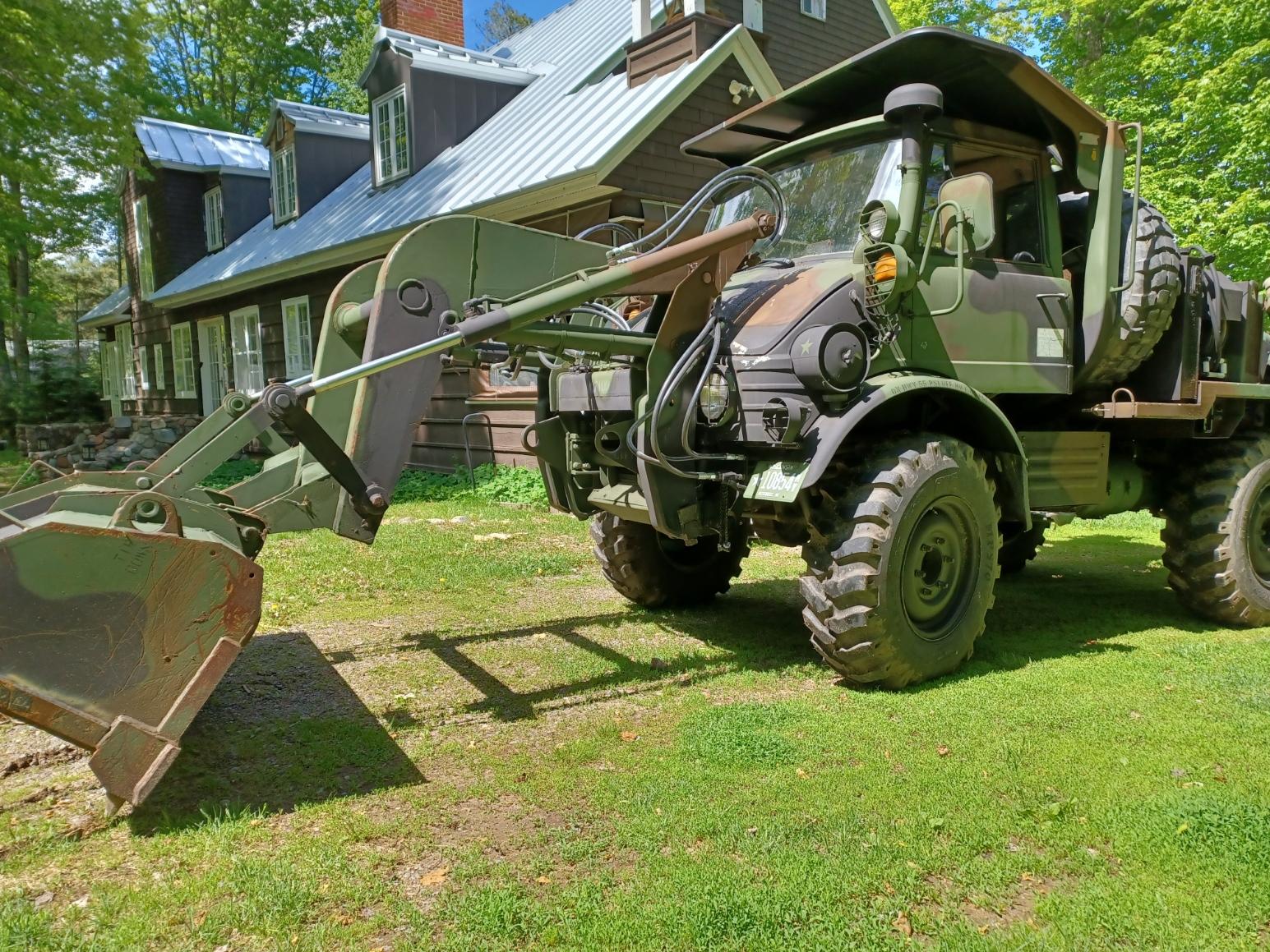 Mercedes-Benz Unimog 