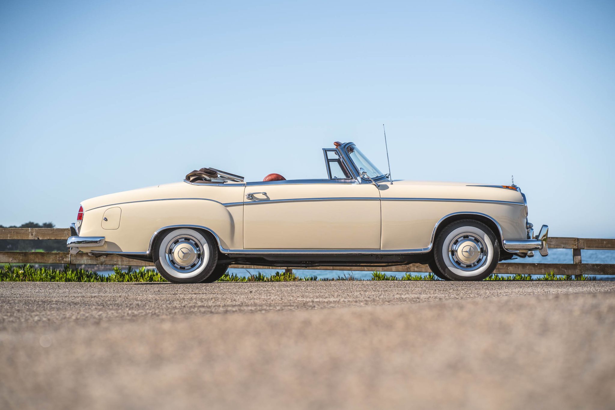 Mercedes-Benz Ponton 