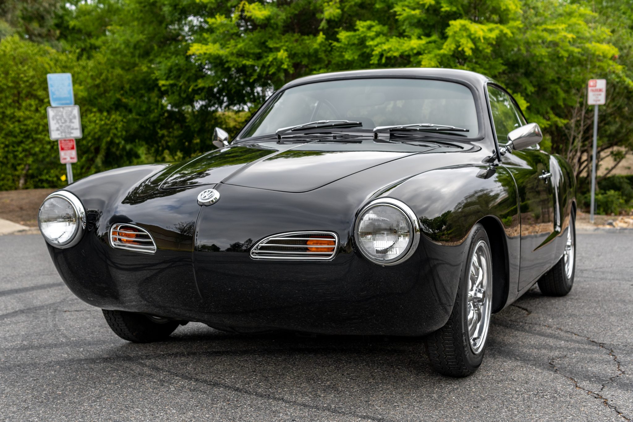 Volkswagen Karmann Ghia 