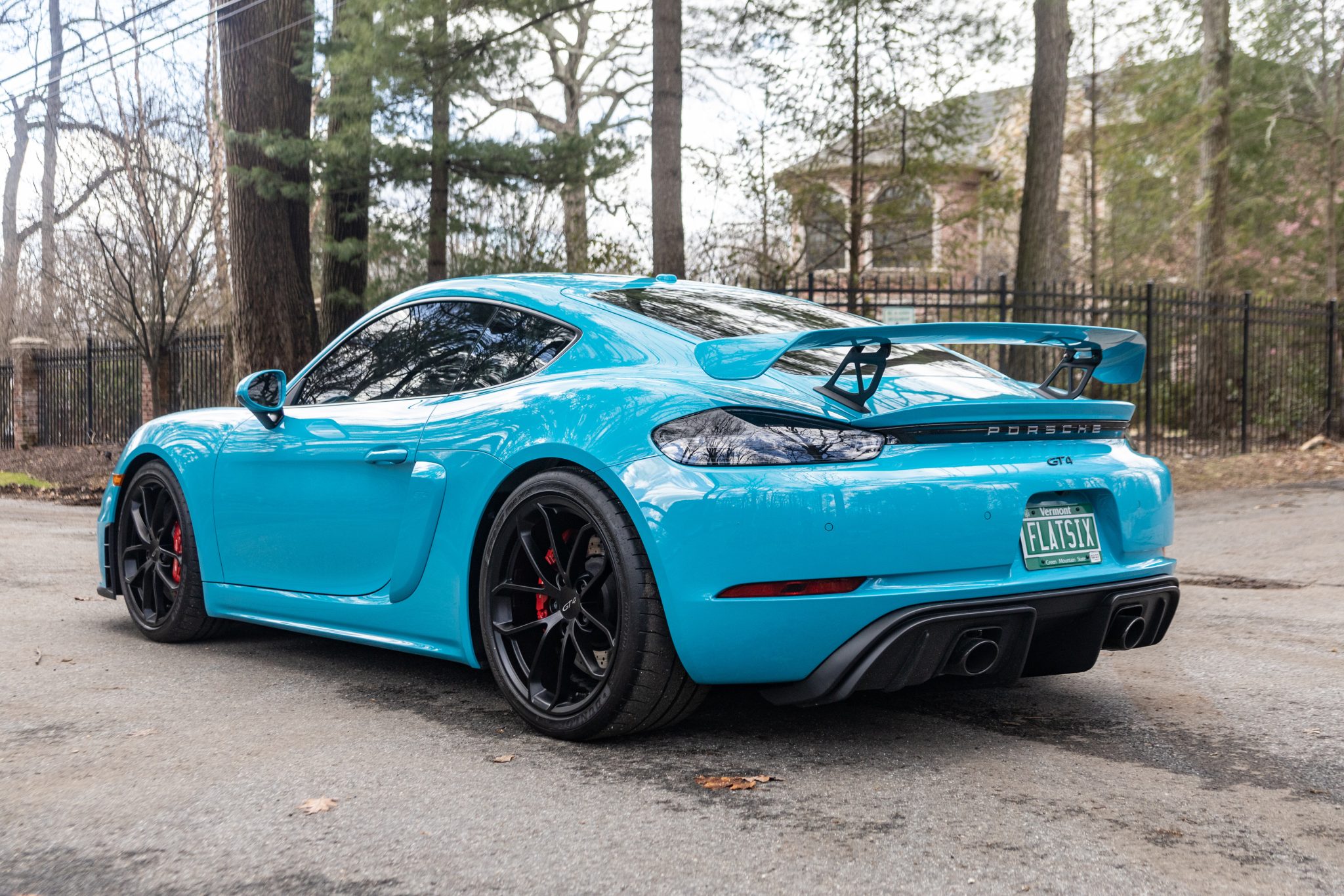 Porsche Cayman GT4 