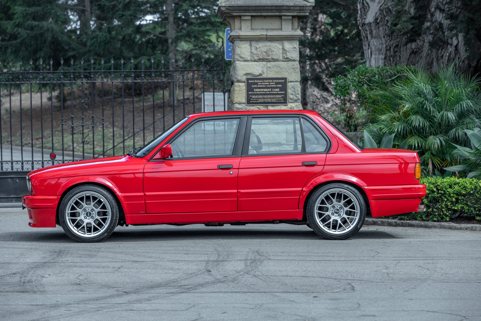 BMW E30 3-Series Sedan 