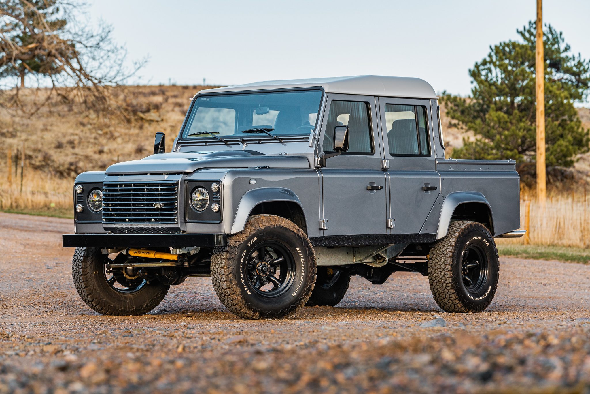 Land Rover 110 / Defender 110 (Euro Spec) 