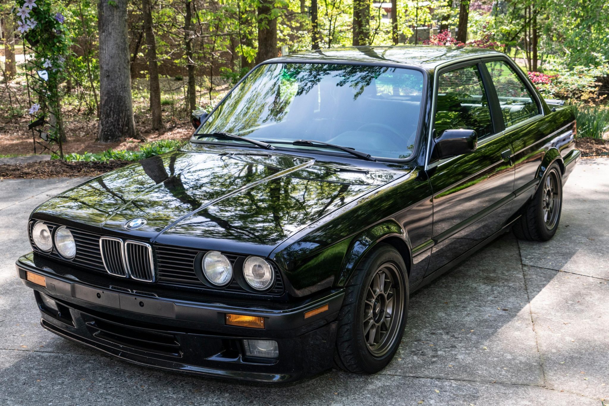 BMW E30 3-Series Coupe 