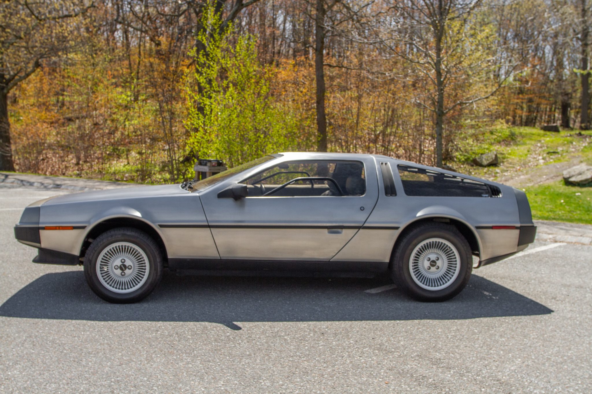 DeLorean DMC-12 