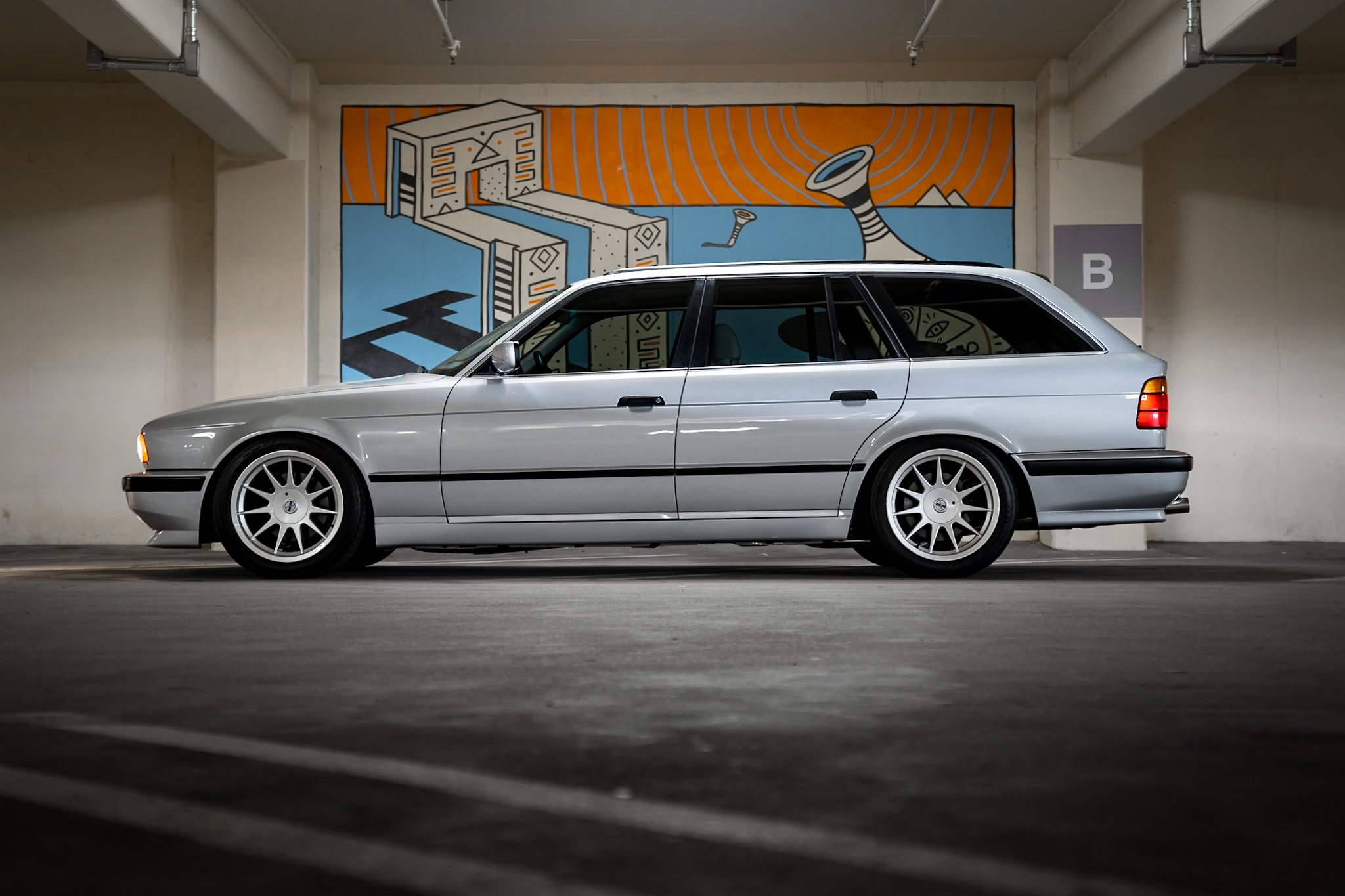 BMW E34 5-Series 