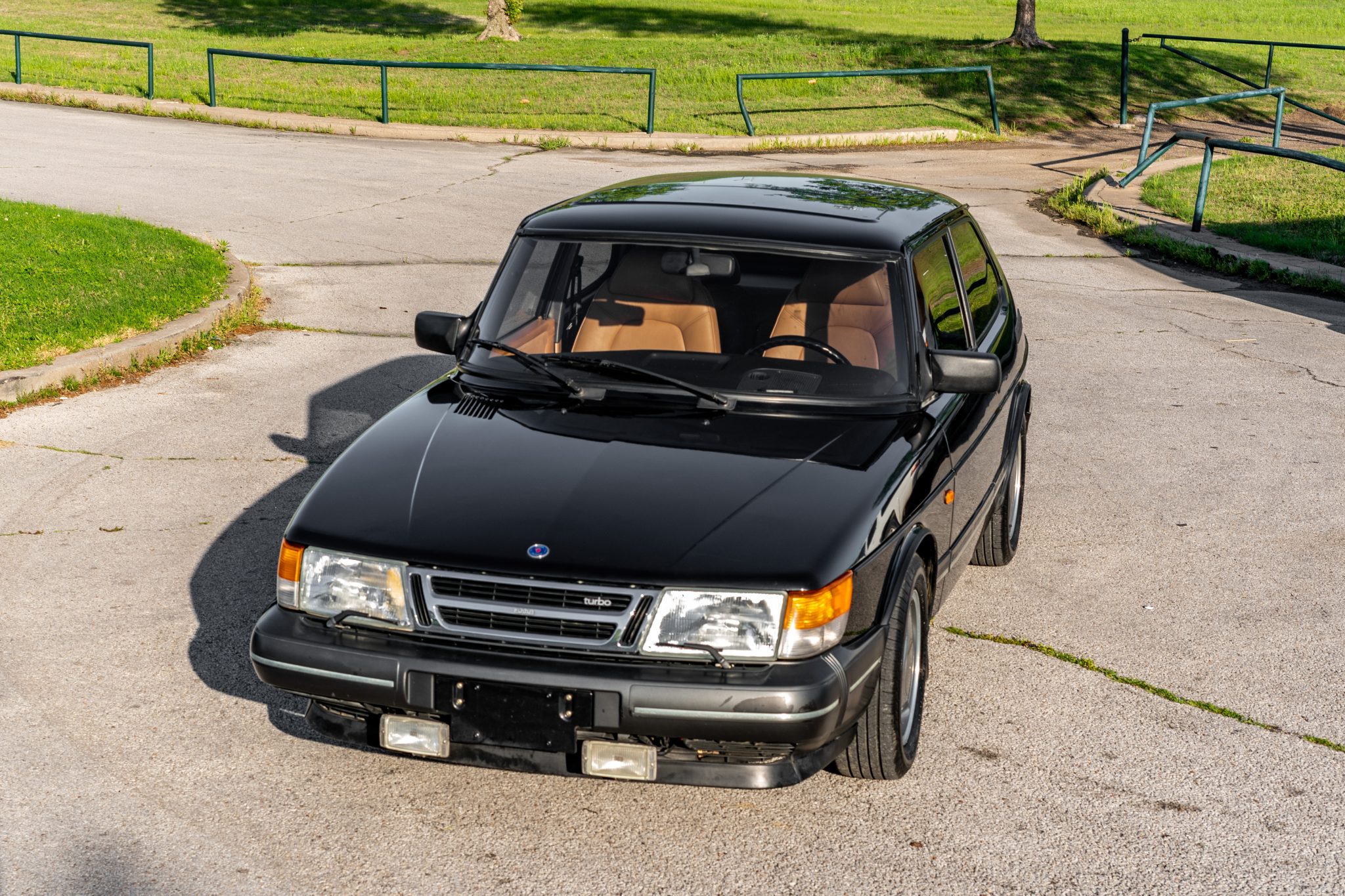 Saab 900 