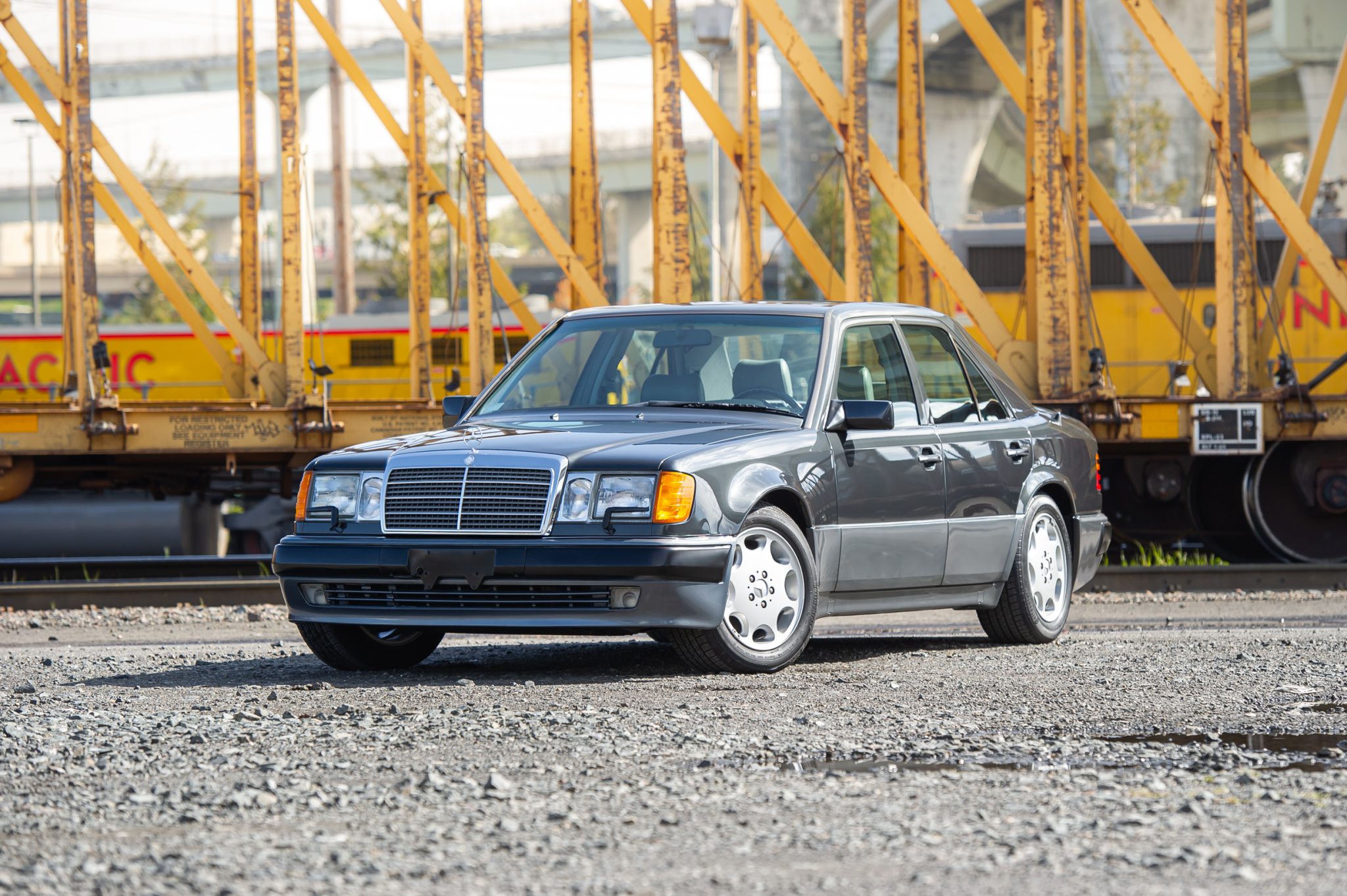 Mercedes-Benz 500E & E500 