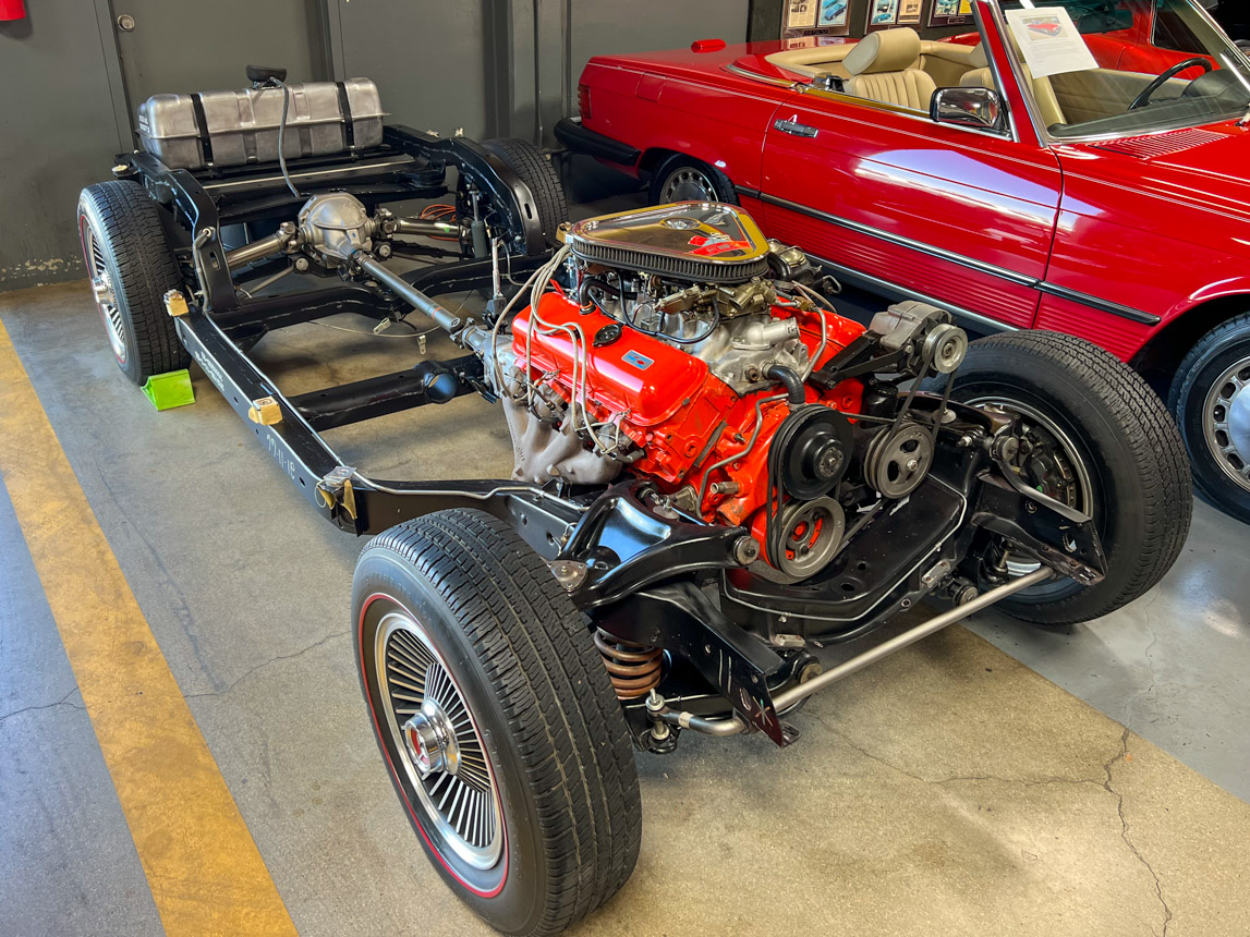 Chevrolet C2 Corvette Chassis 427/400 4-Speed