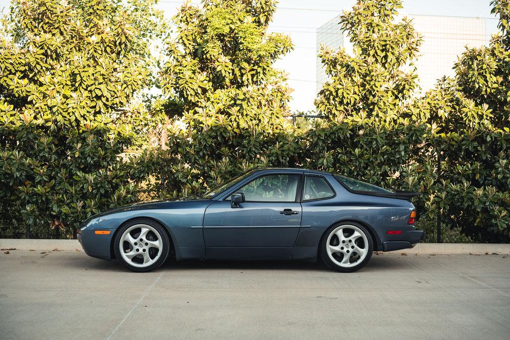 Porsche 944 Turbo 