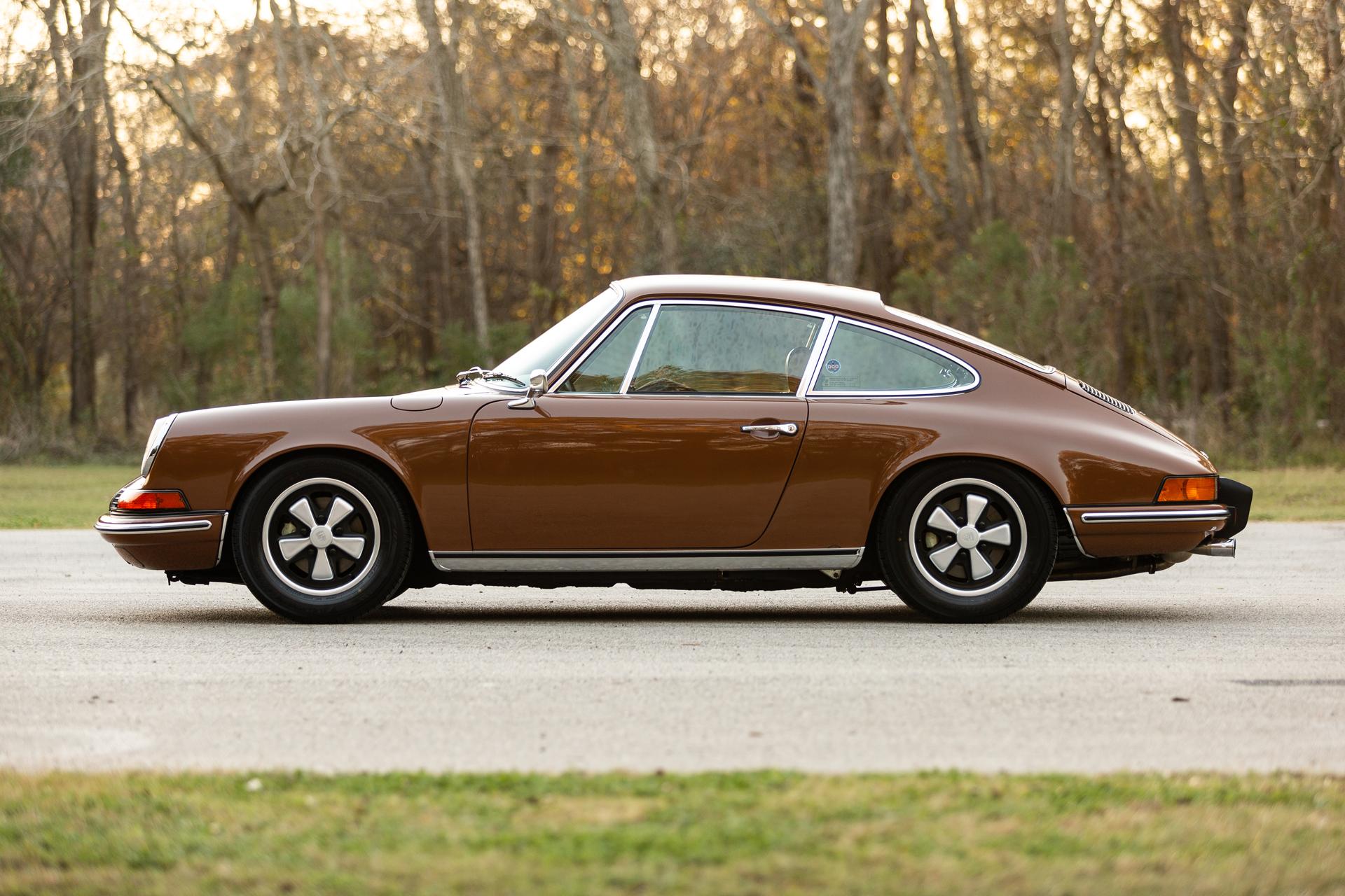 Porsche LWB 911T (1969-1973) 