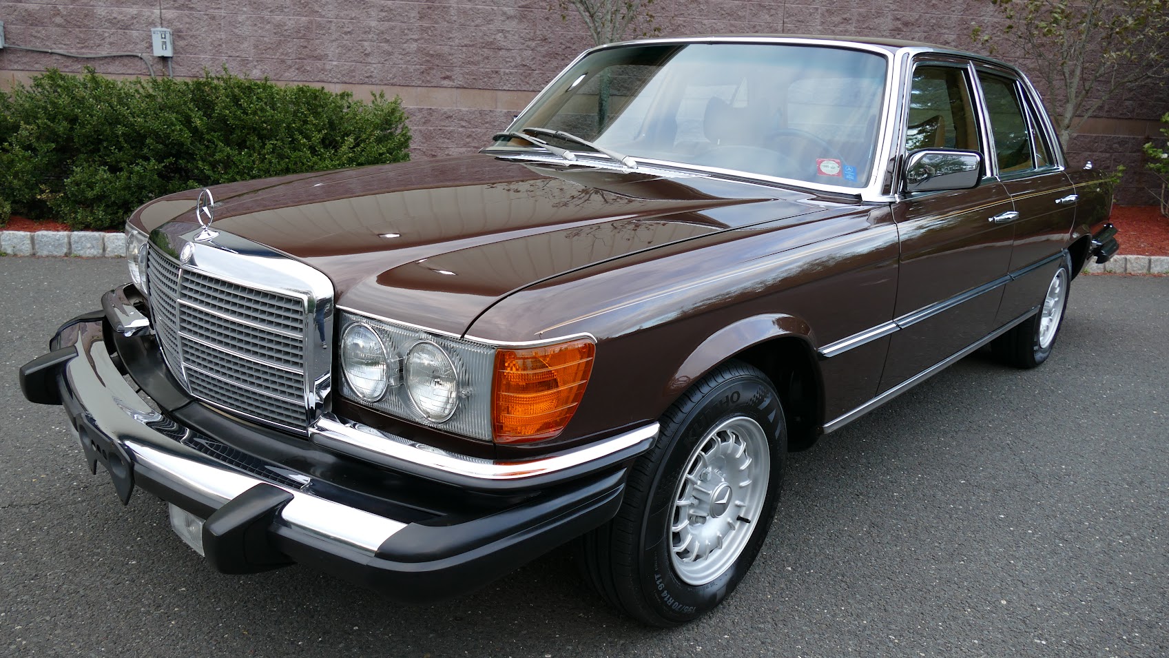 Mercedes-Benz W116 S-Class 