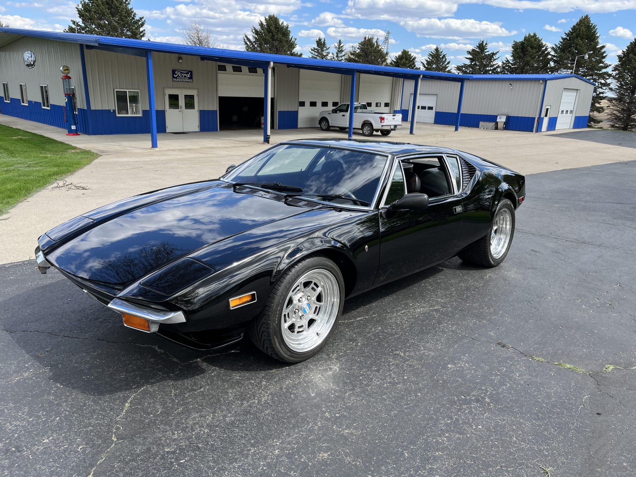 DeTomaso Pantera 