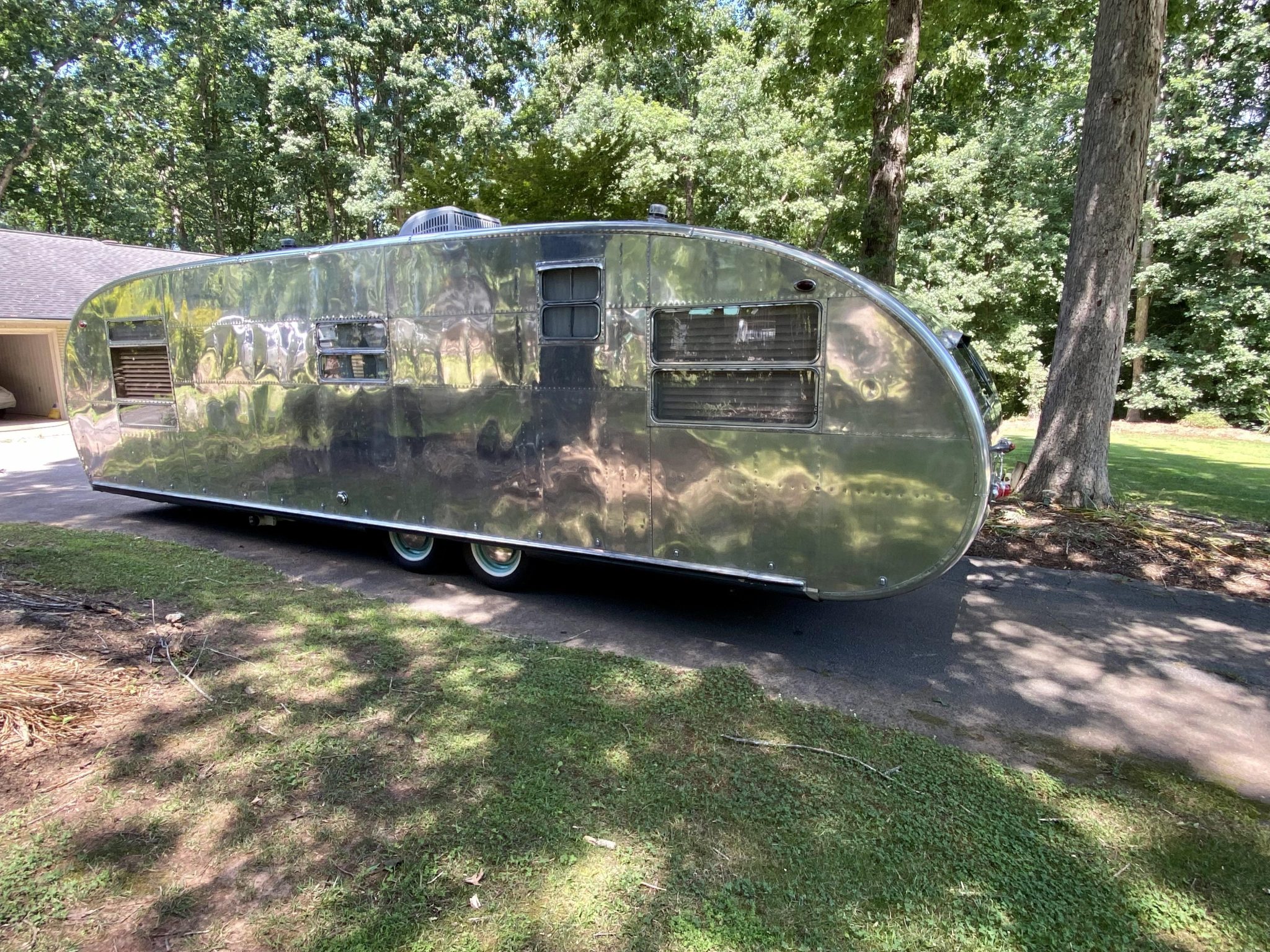 Parts and Automobilia – Trailers 